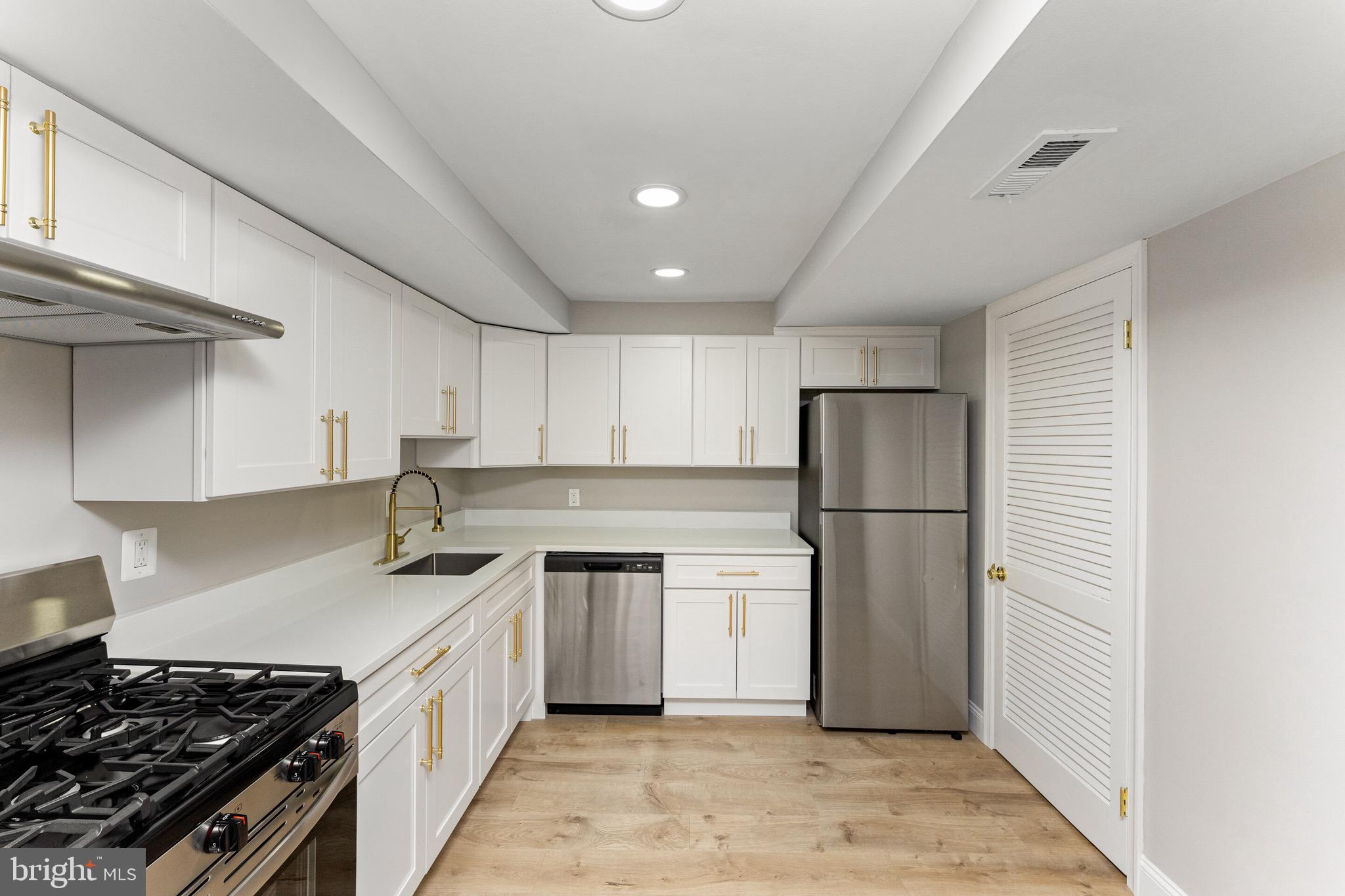 KIMBERLY PLACE - Residential