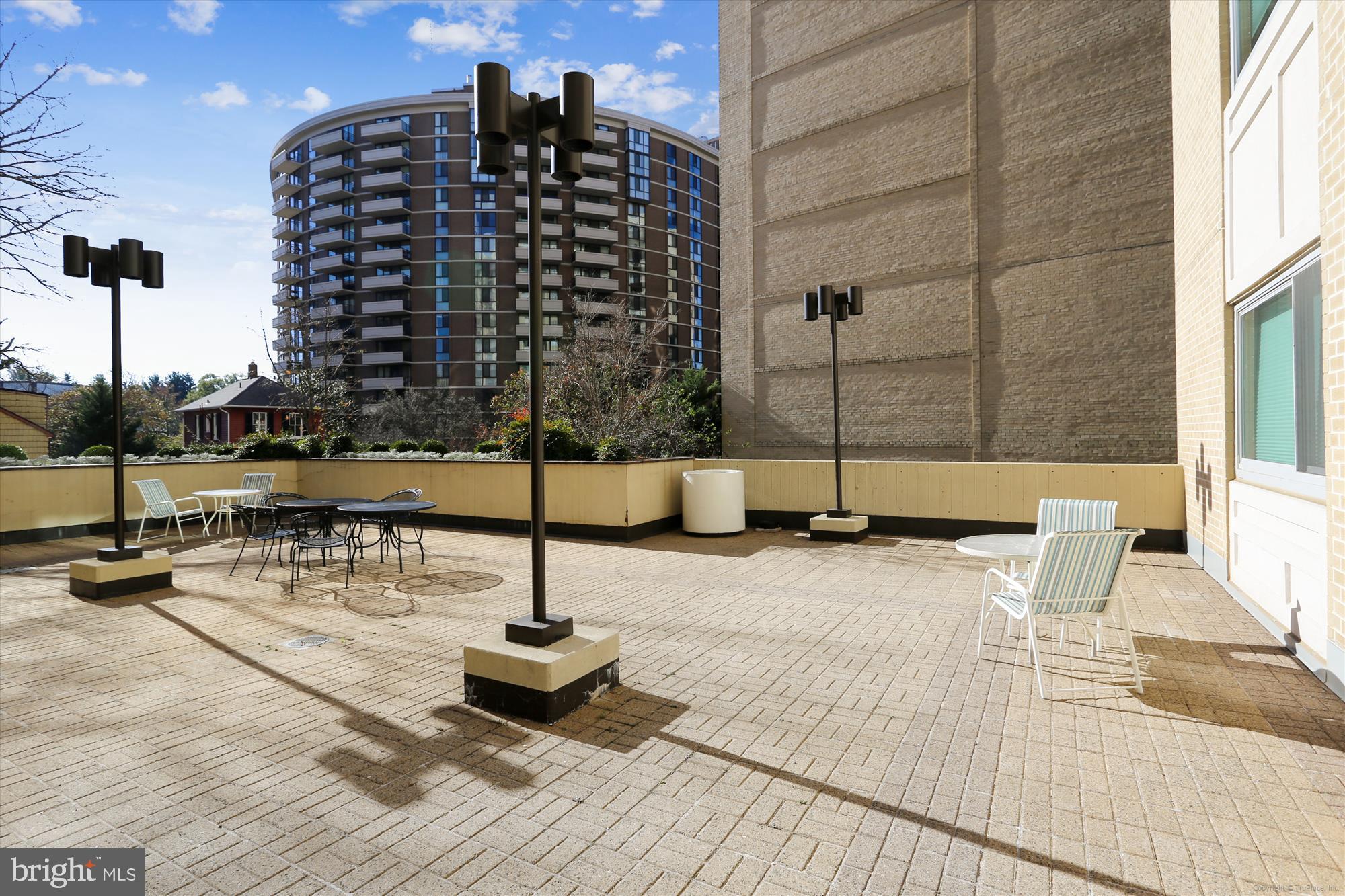 THE ELIZABETH - Residential