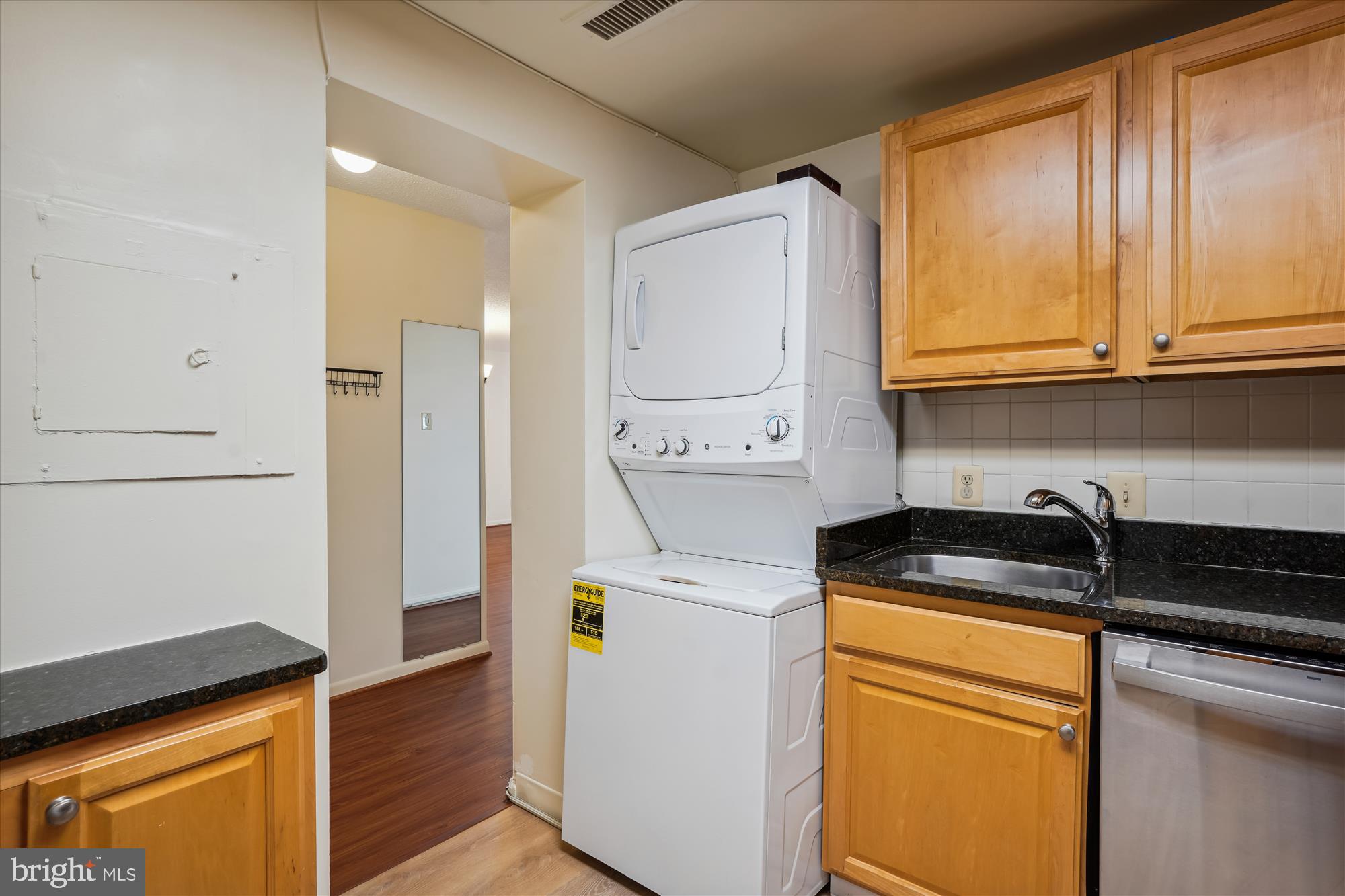 THE ELIZABETH - Residential