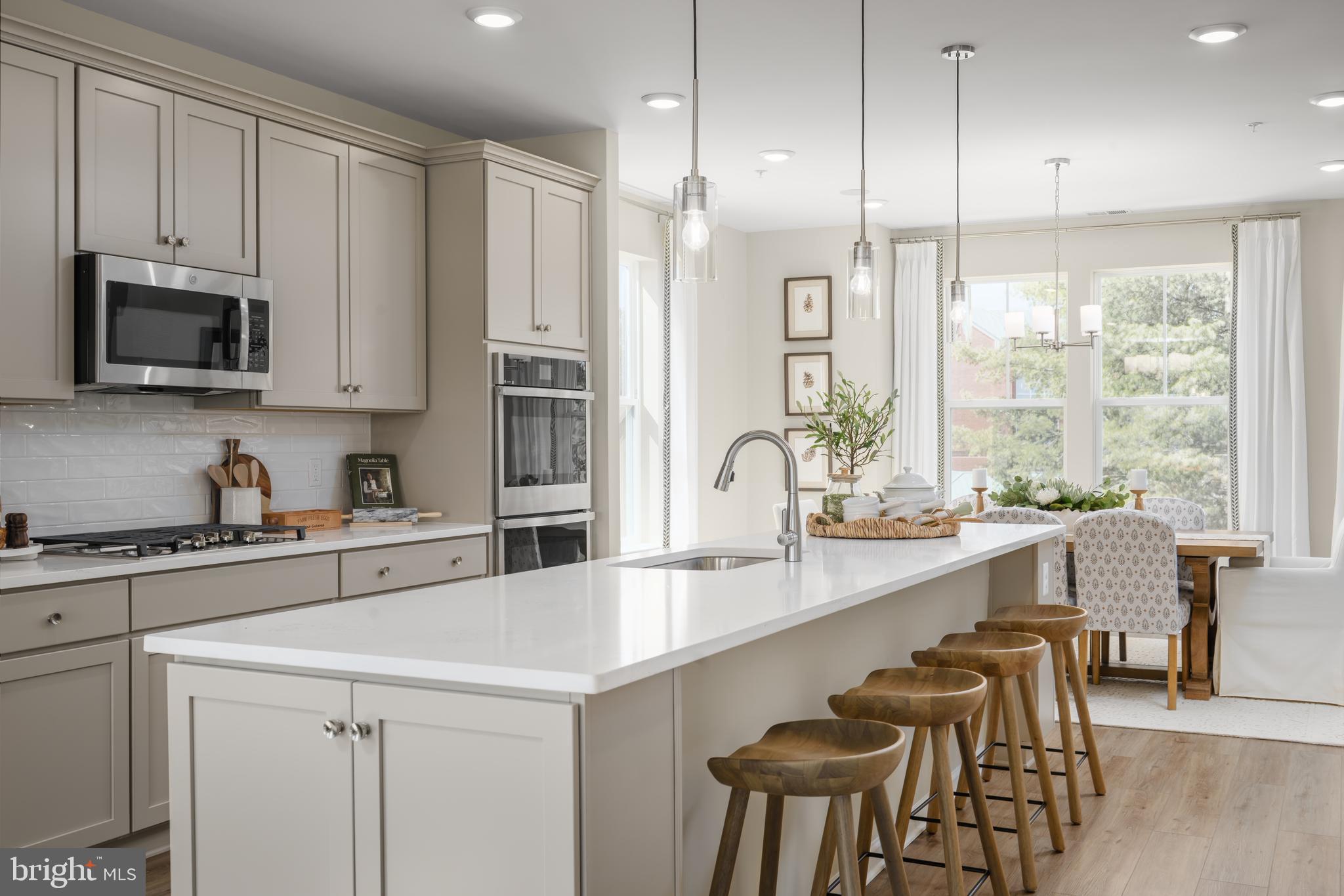 MONTGOMERY VILLAGE - Residential