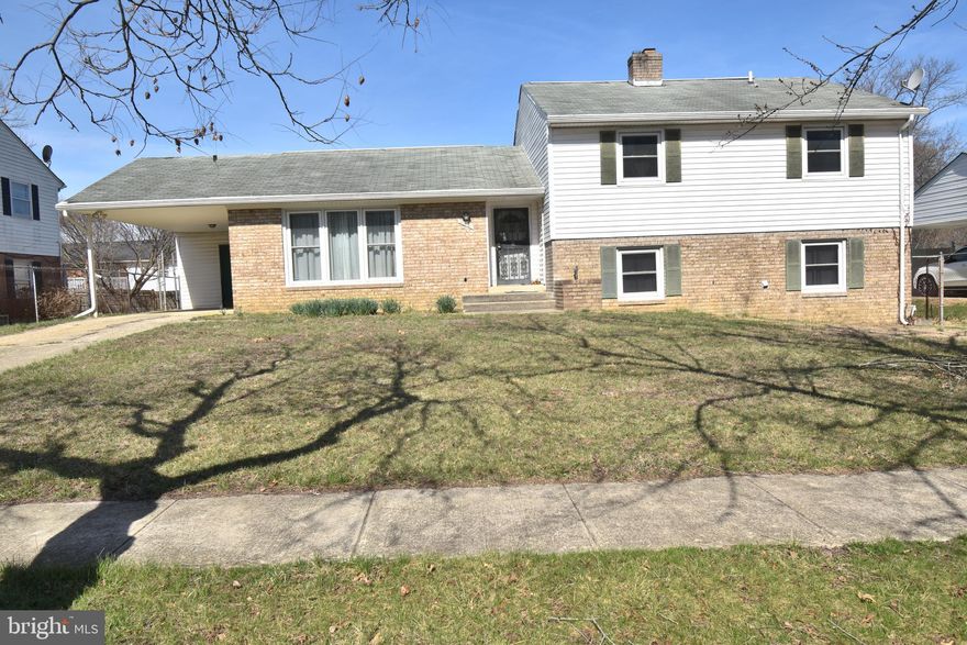 Very spacious 4 level, split level style home.  There are hardwood floors on most of the main and upper levels.  The first lower level has a large rec room with wood stove and sliding glass door leading to Florida room.  There is a second lower level that awaits finishing.  This property is corporate owned and sold in AS IS condition.