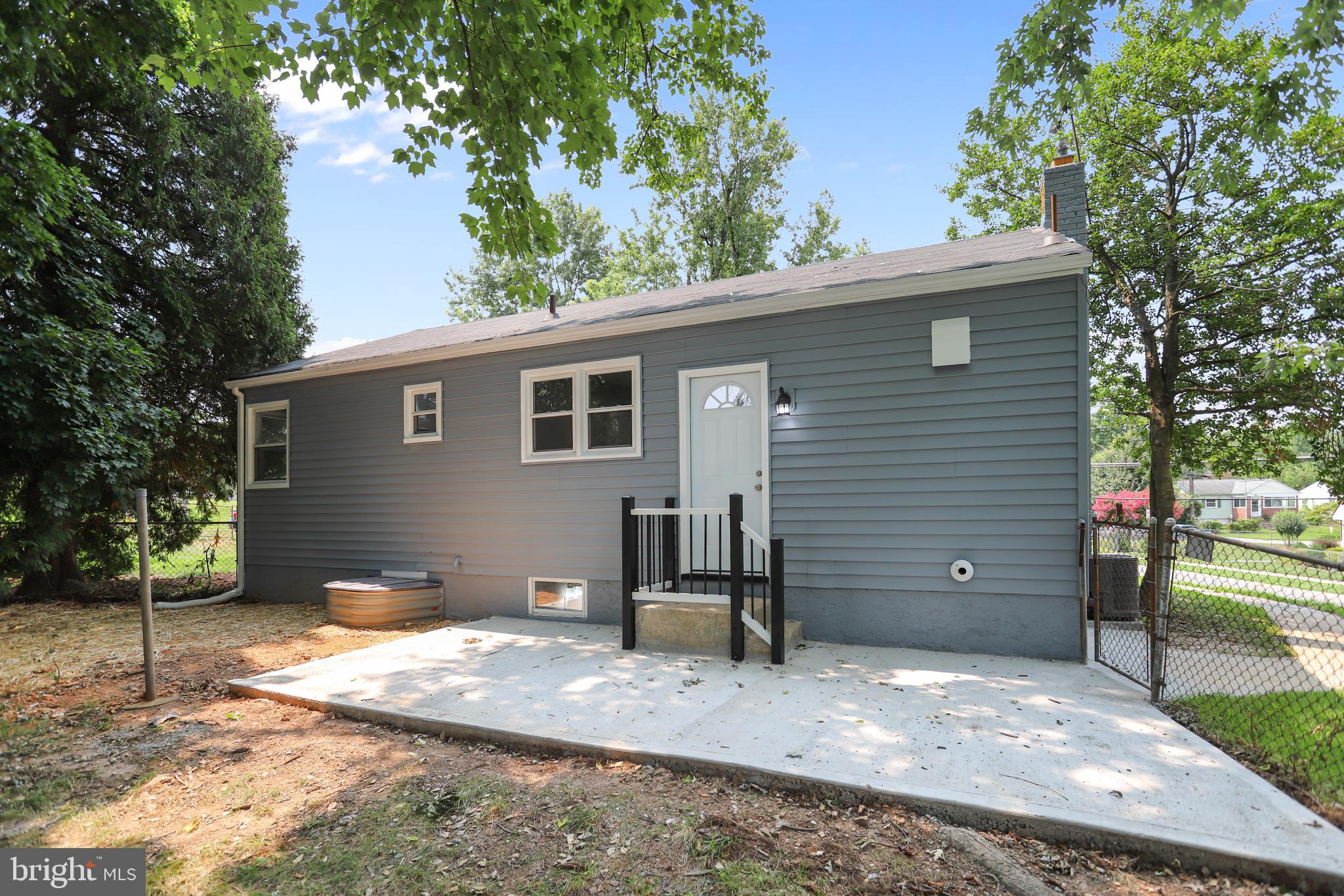 1000 MAPLE AVENUE