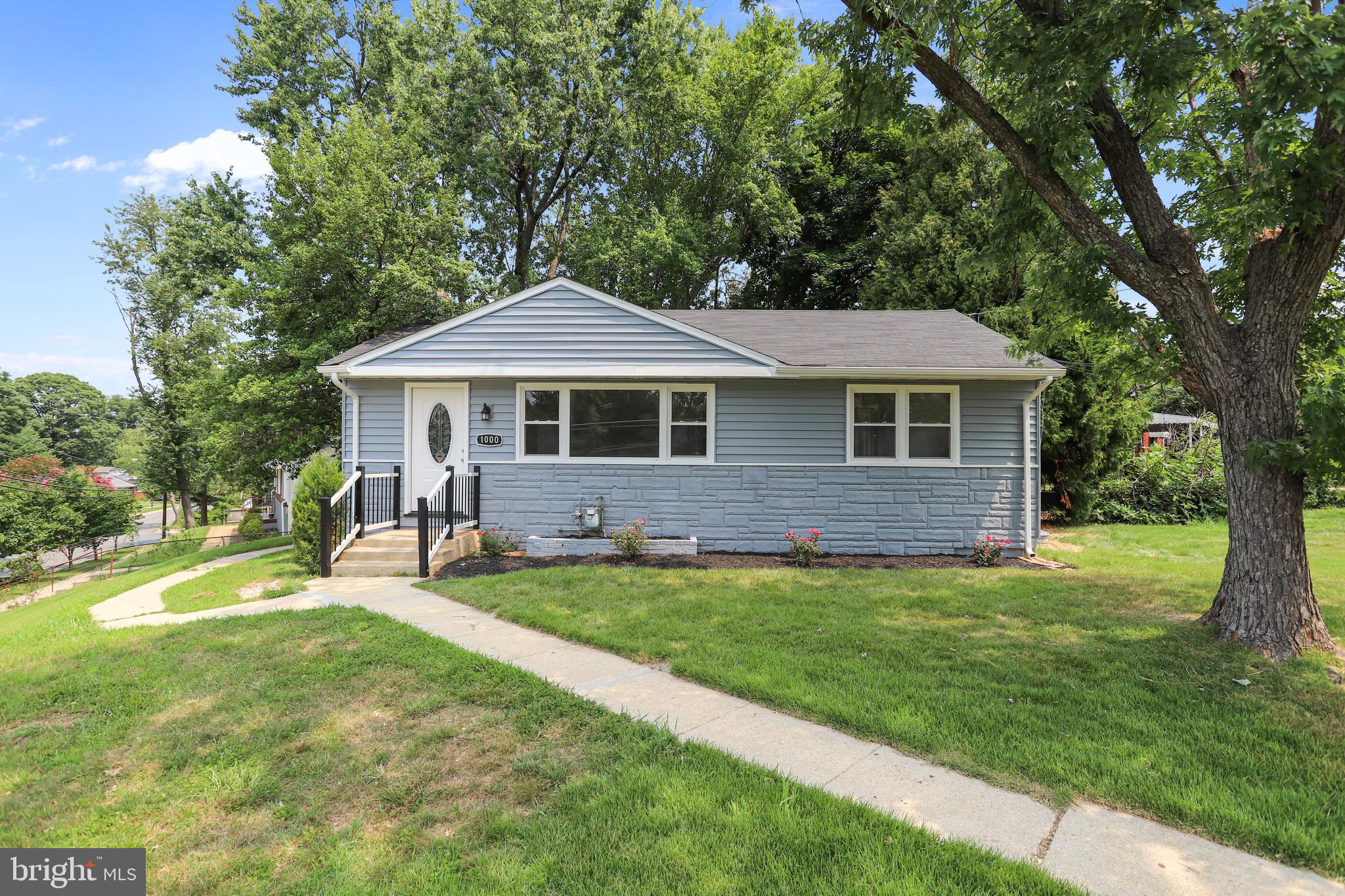 1000 MAPLE AVENUE
