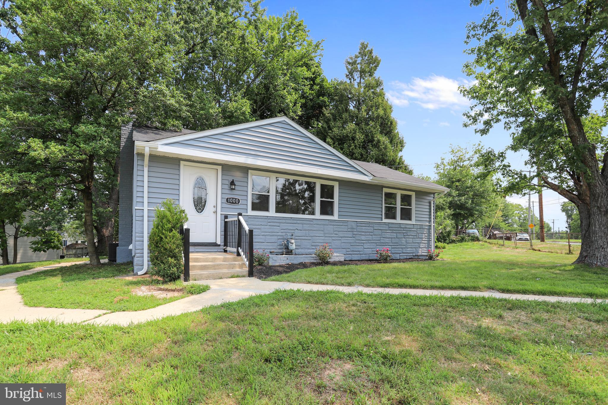 1000 MAPLE AVENUE