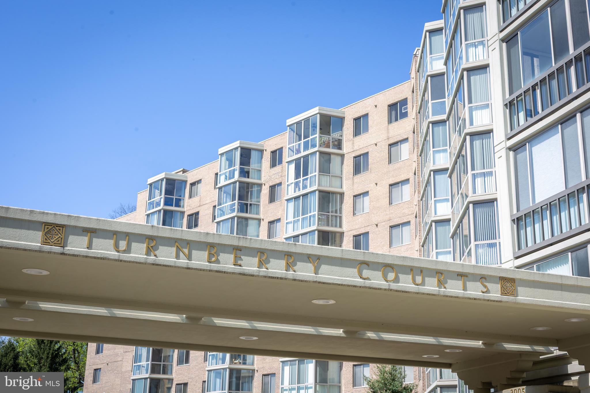 TURNBERRY COURTS AT LEIS - Residential