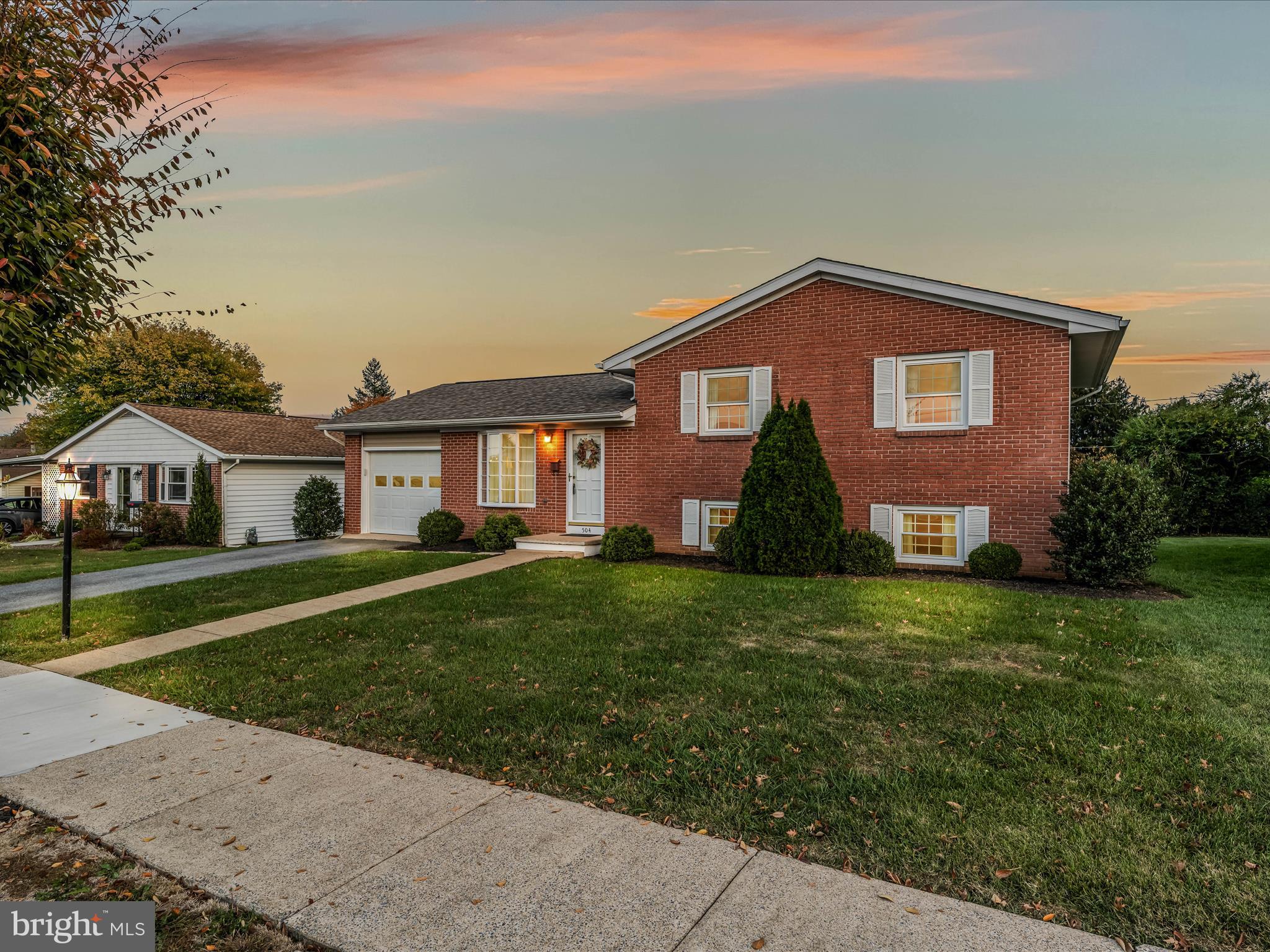 BERKELEY MANOR - Residential