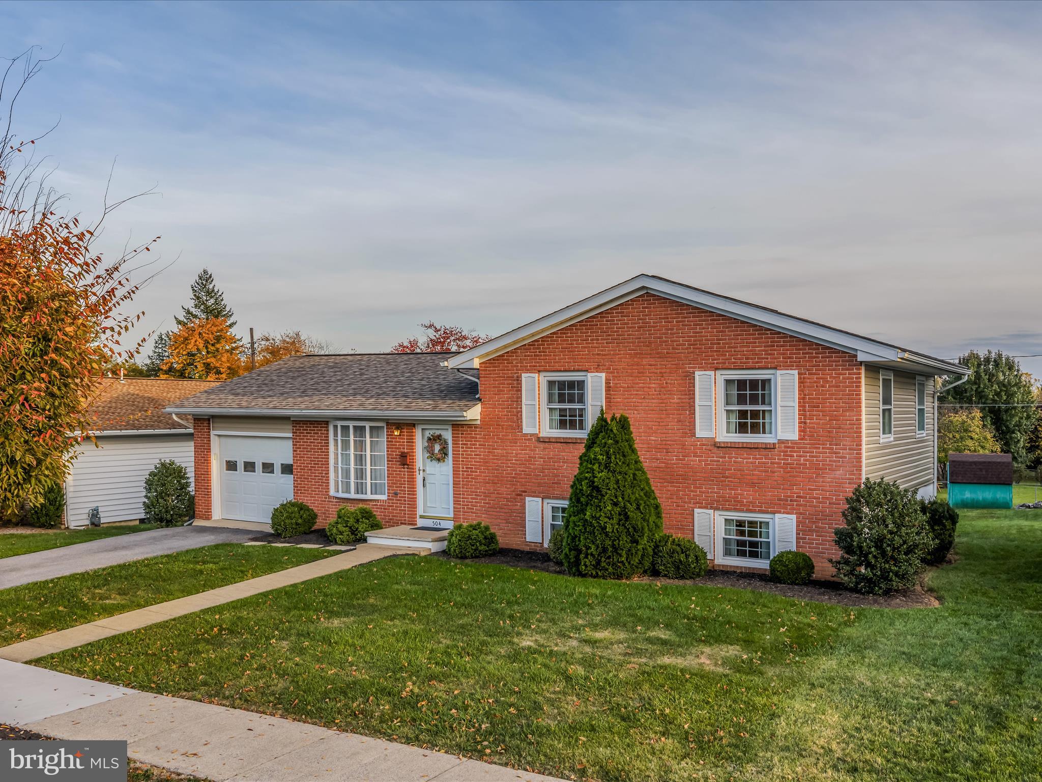 BERKELEY MANOR - Residential