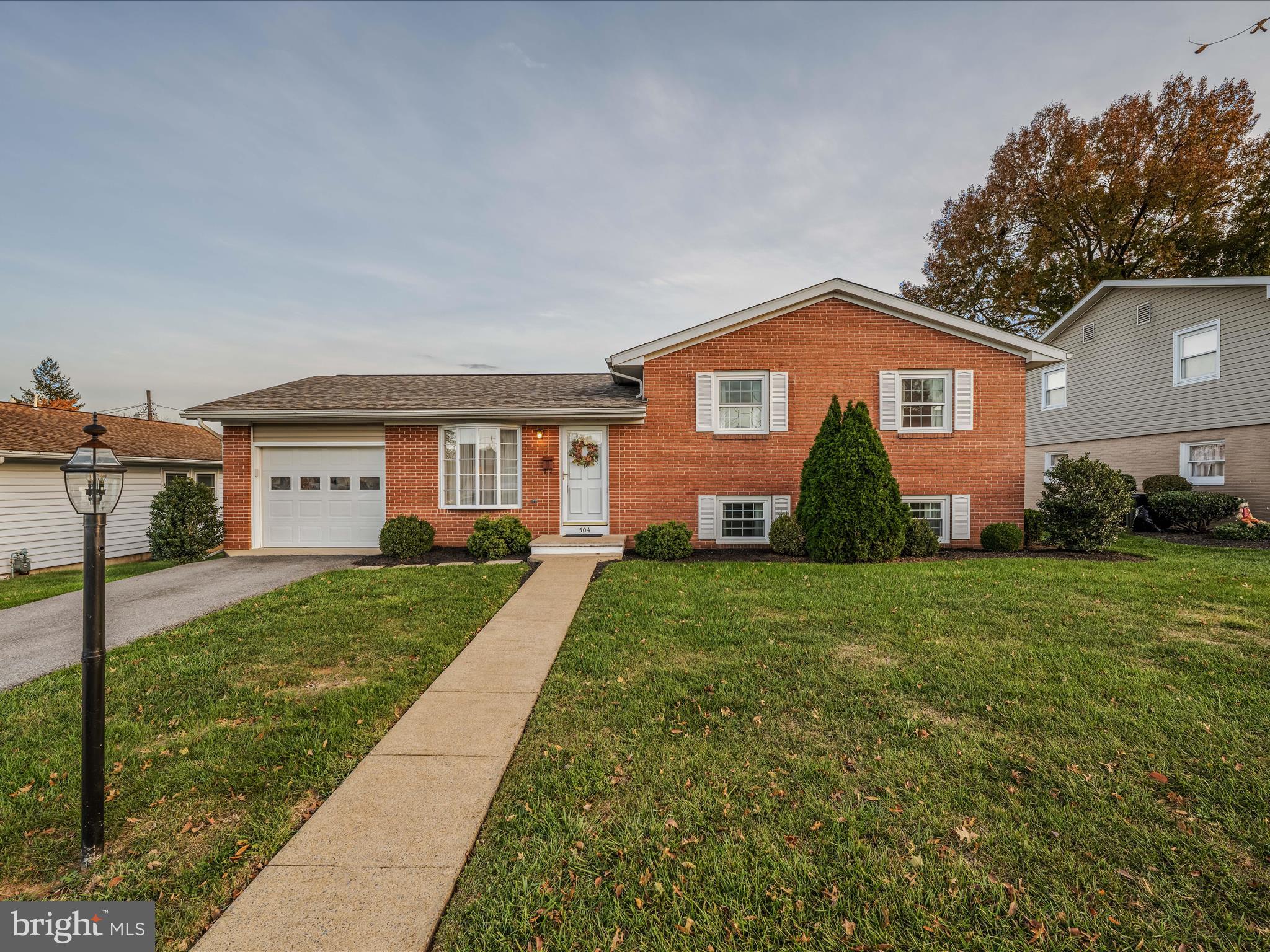 BERKELEY MANOR - Residential