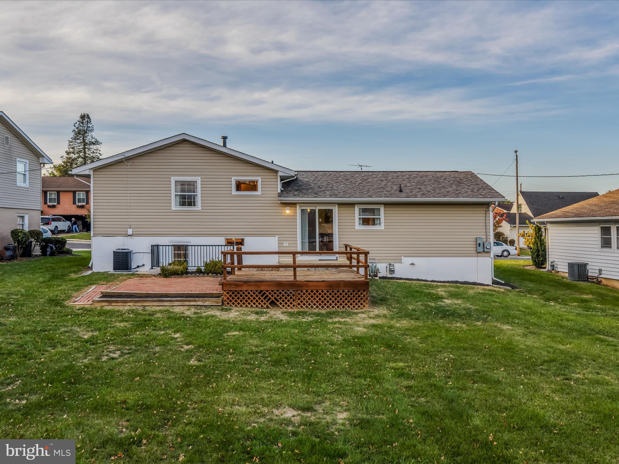 BERKELEY MANOR - Residential