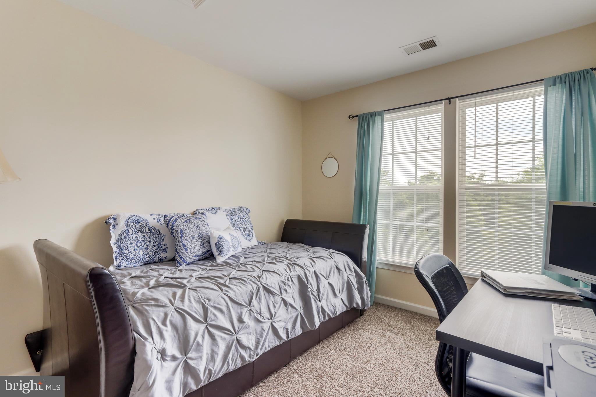 LAKELAND PLACE - Residential