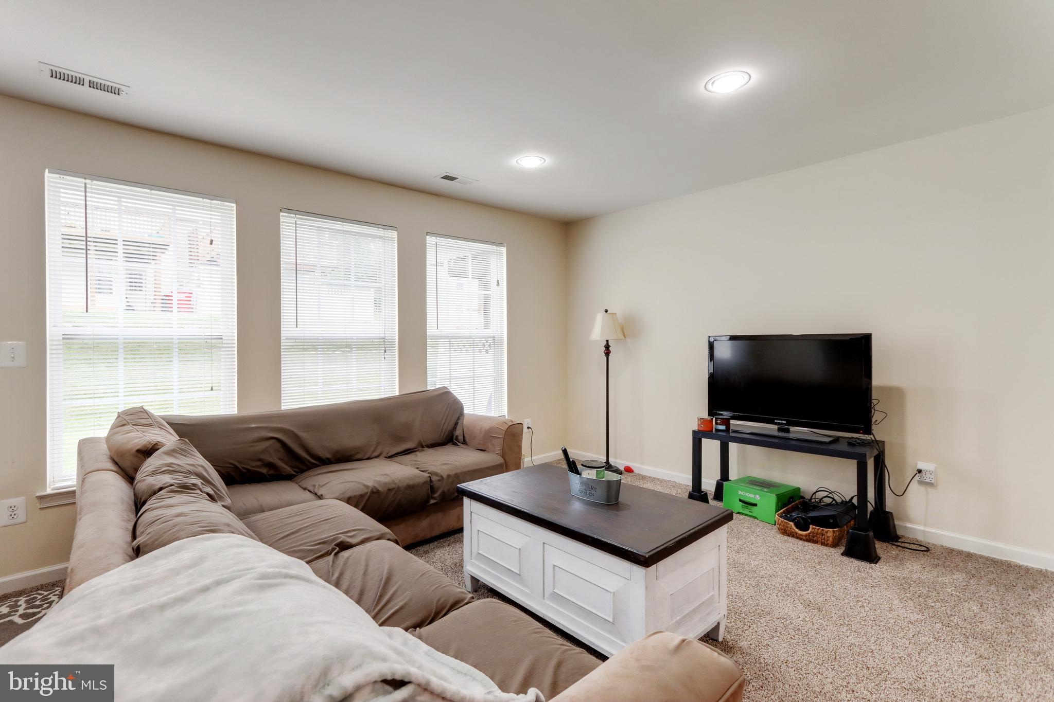 LAKELAND PLACE - Residential