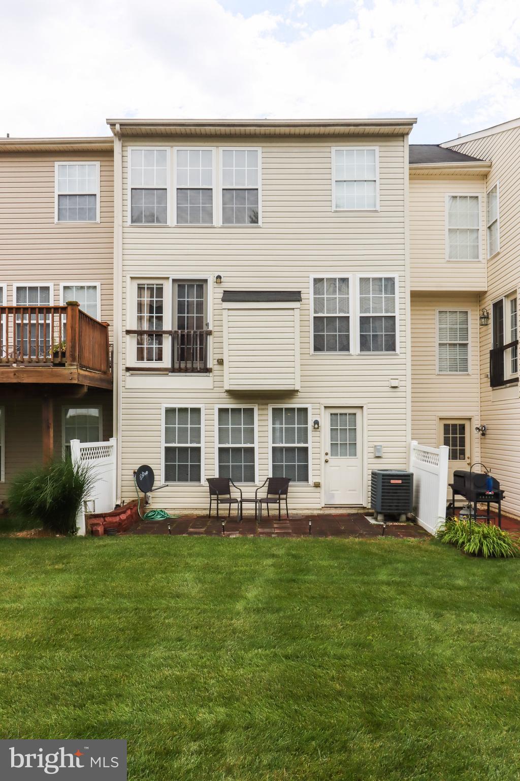 LAKELAND PLACE - Residential