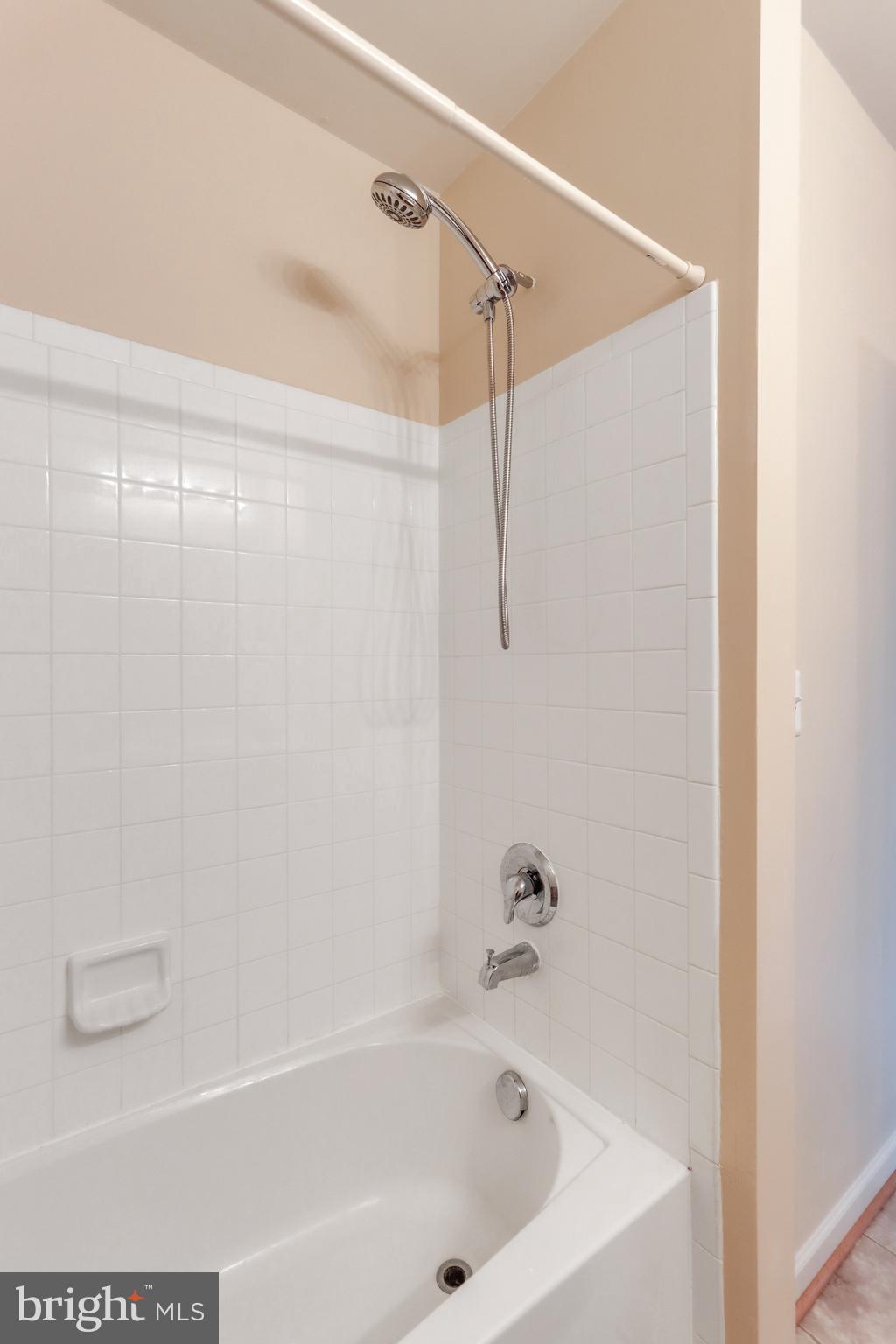 LAKELAND PLACE - Residential