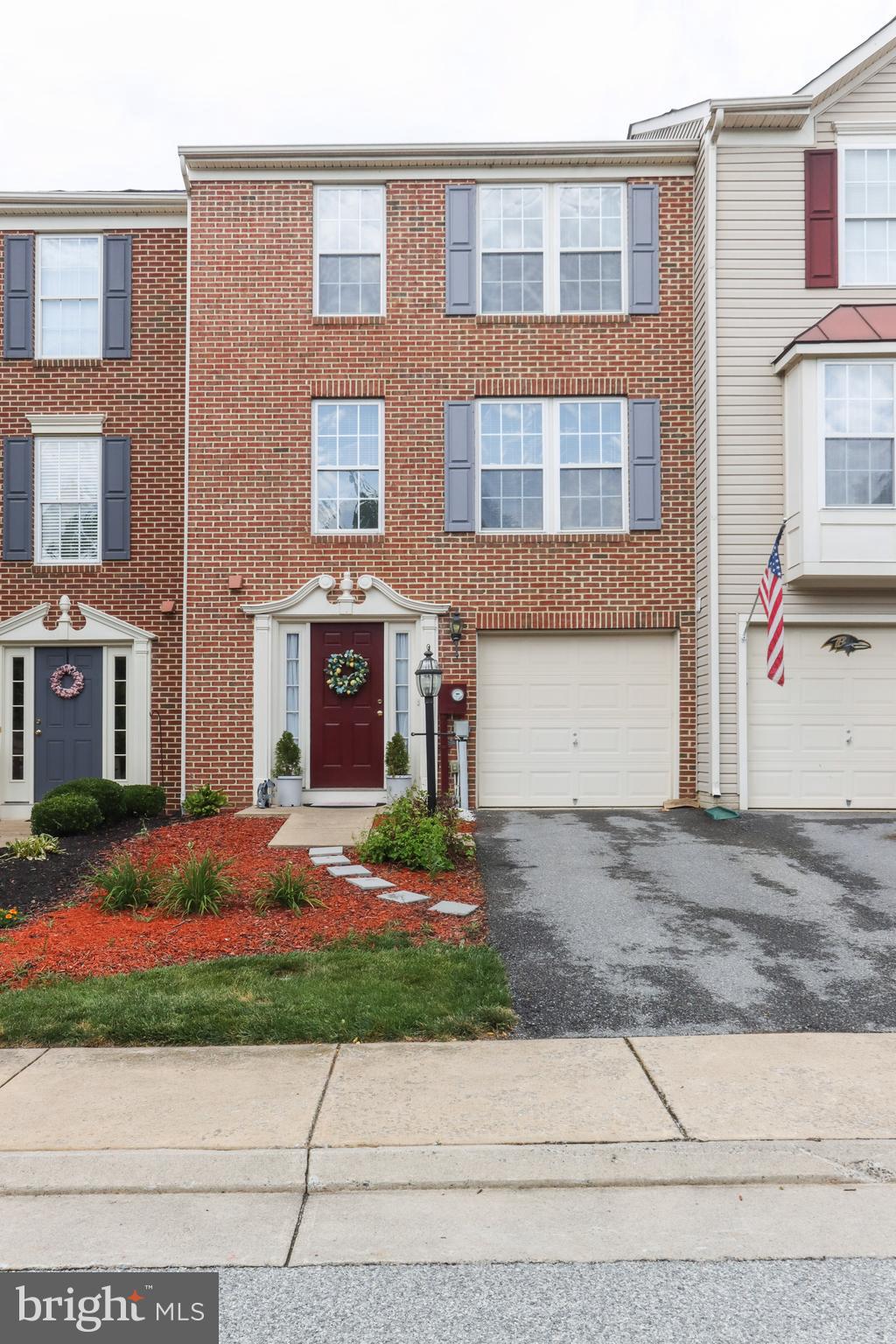 LAKELAND PLACE - Residential