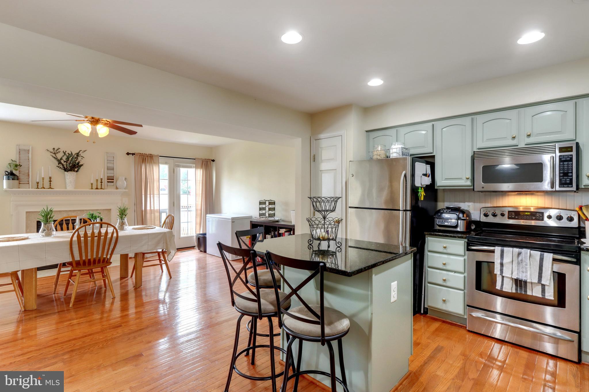 LAKELAND PLACE - Residential