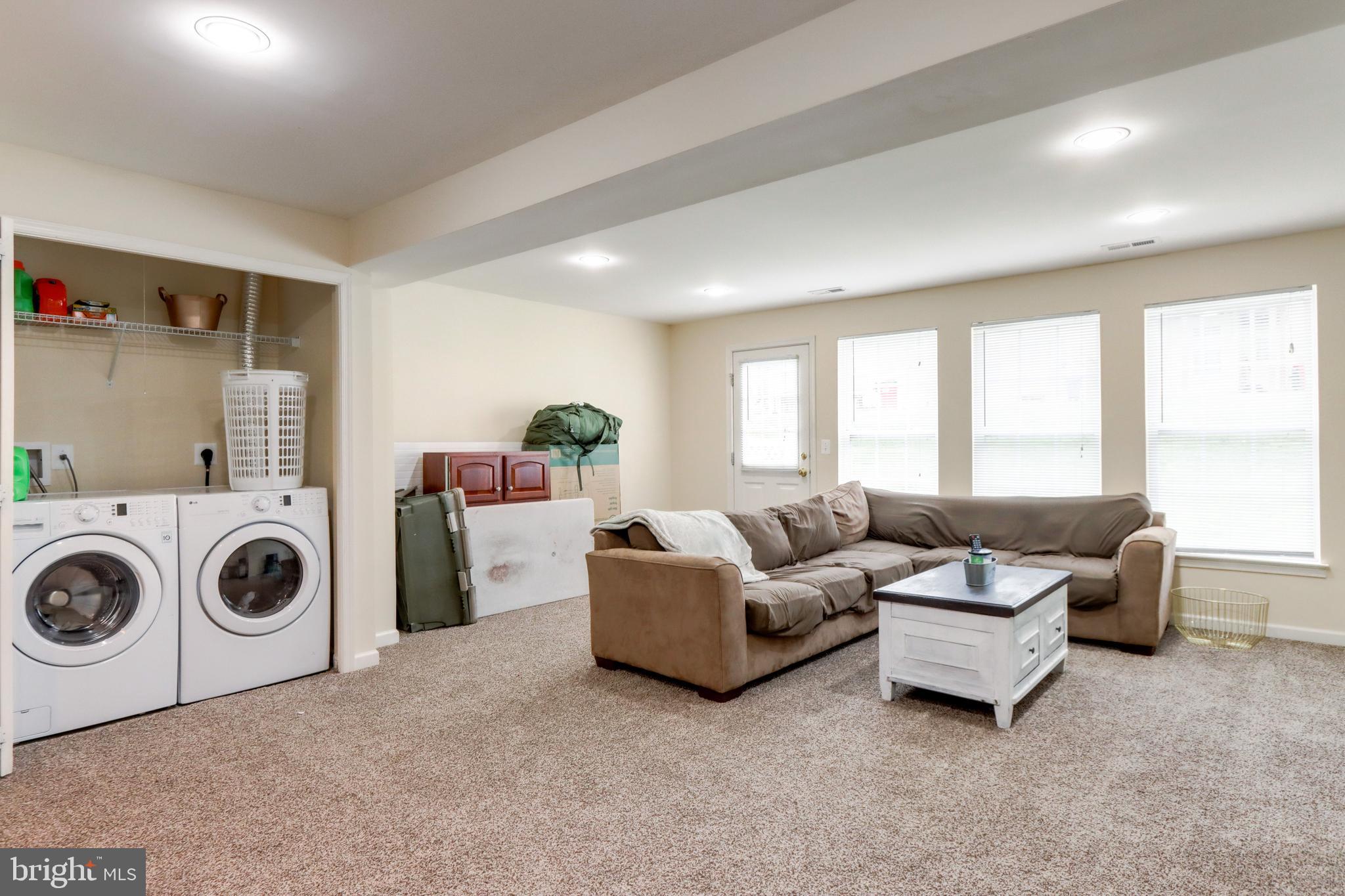 LAKELAND PLACE - Residential