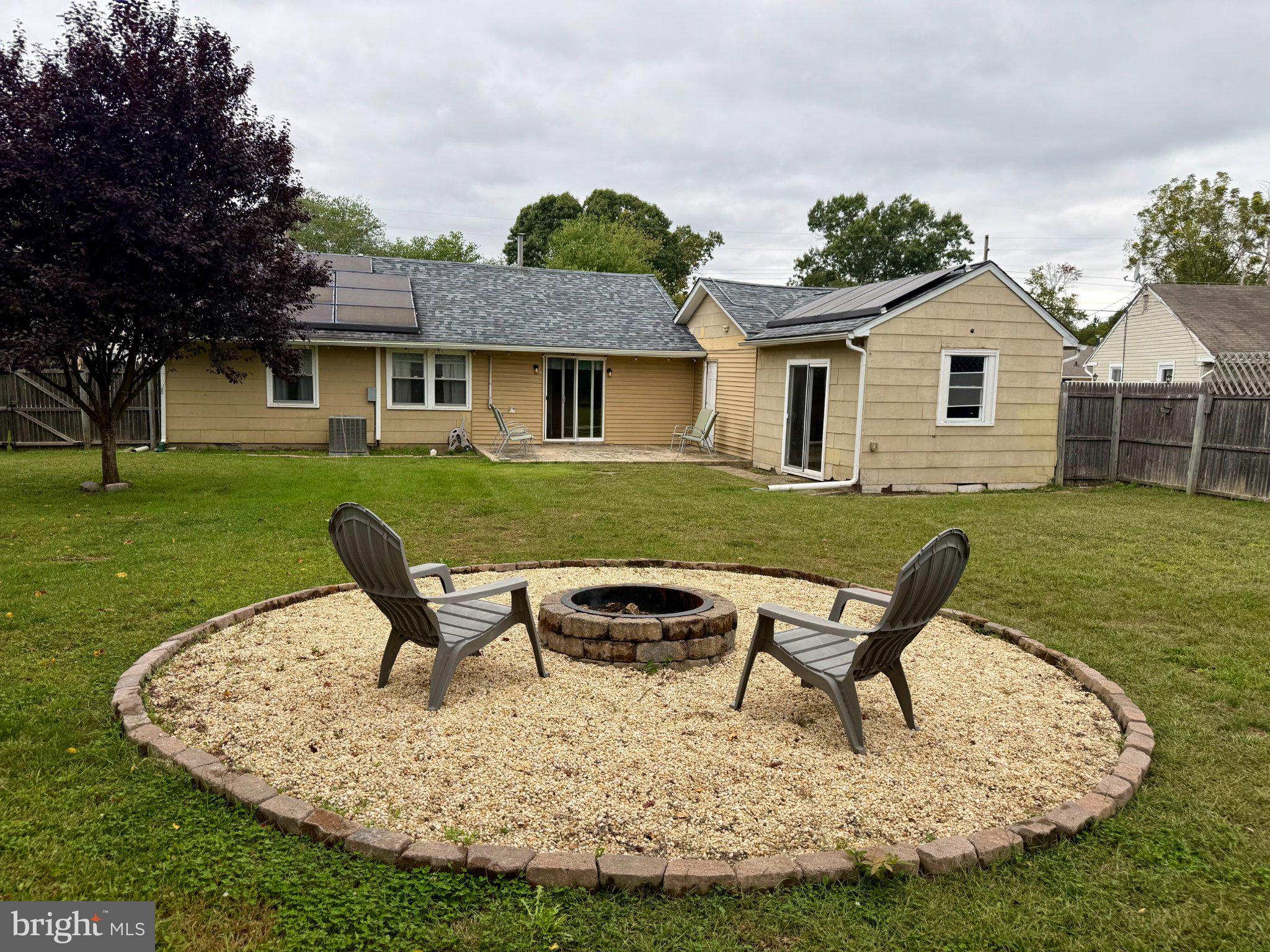 259 N DENNIS DRIVE