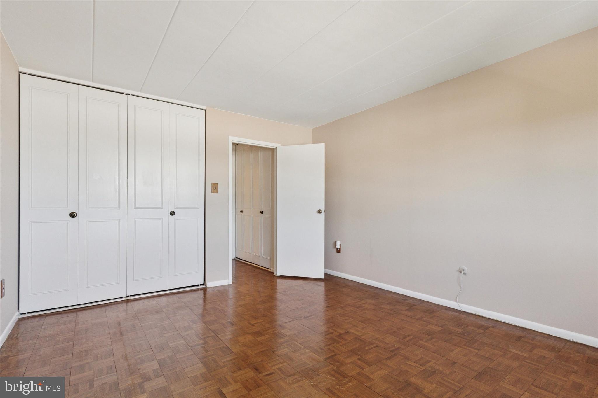 JENKINTOWN - Residential