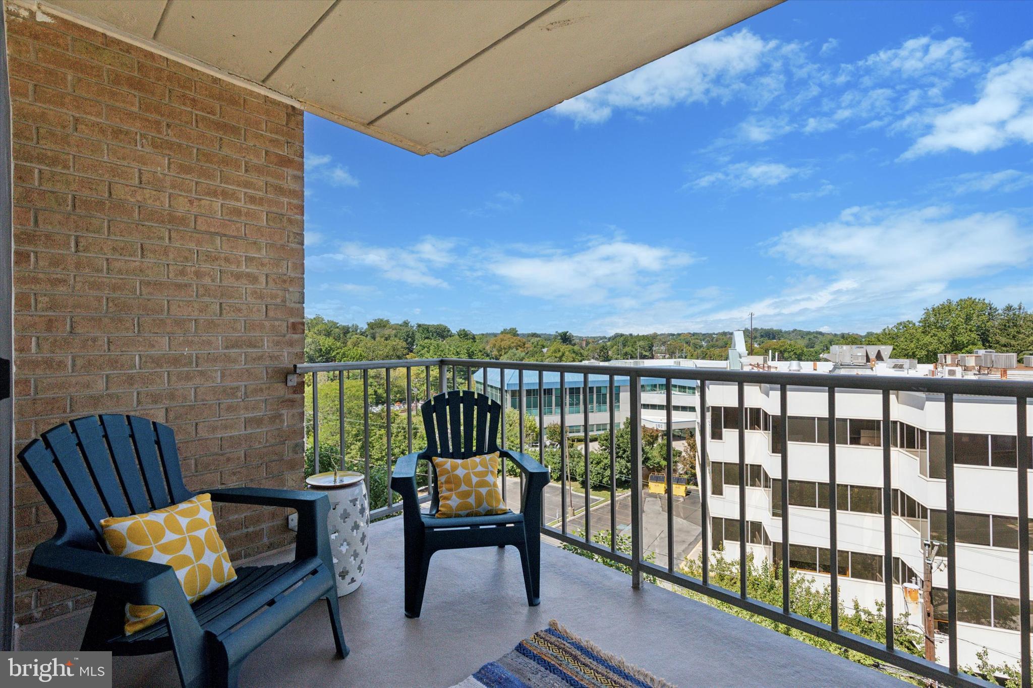 JENKINTOWN - Residential