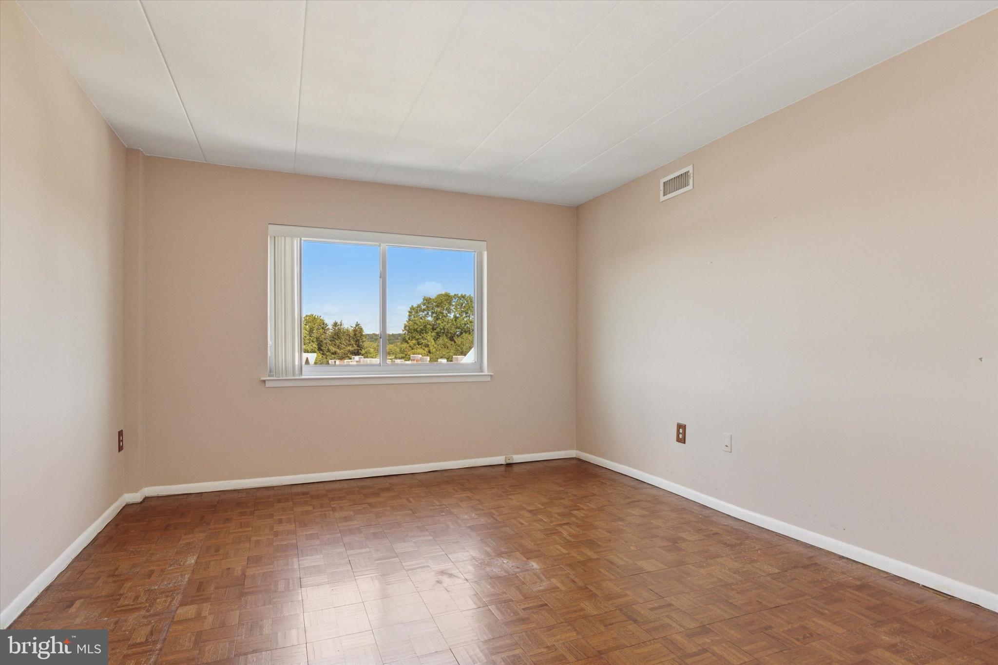 JENKINTOWN - Residential