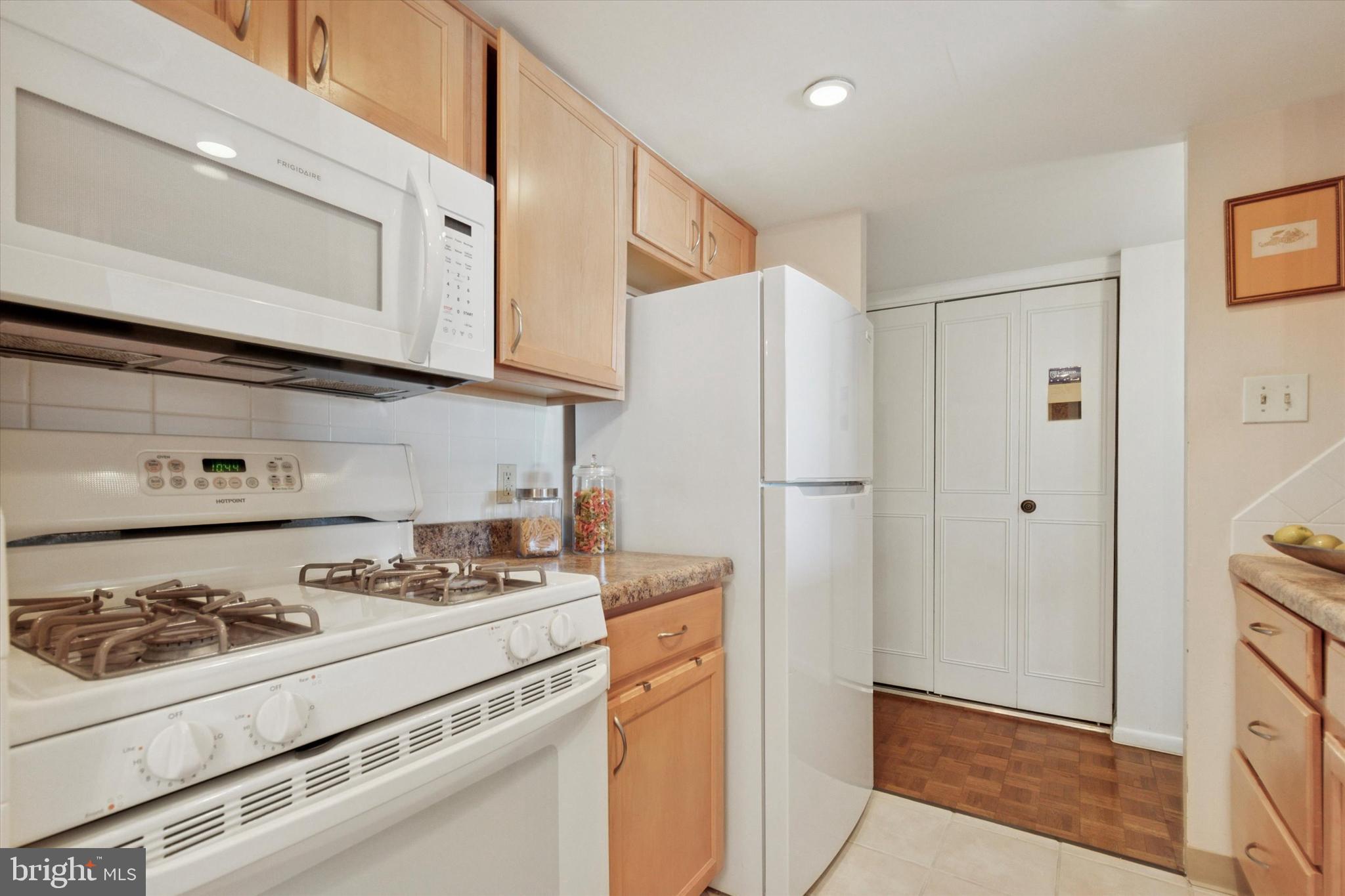 100 WEST AVENUE 604-W