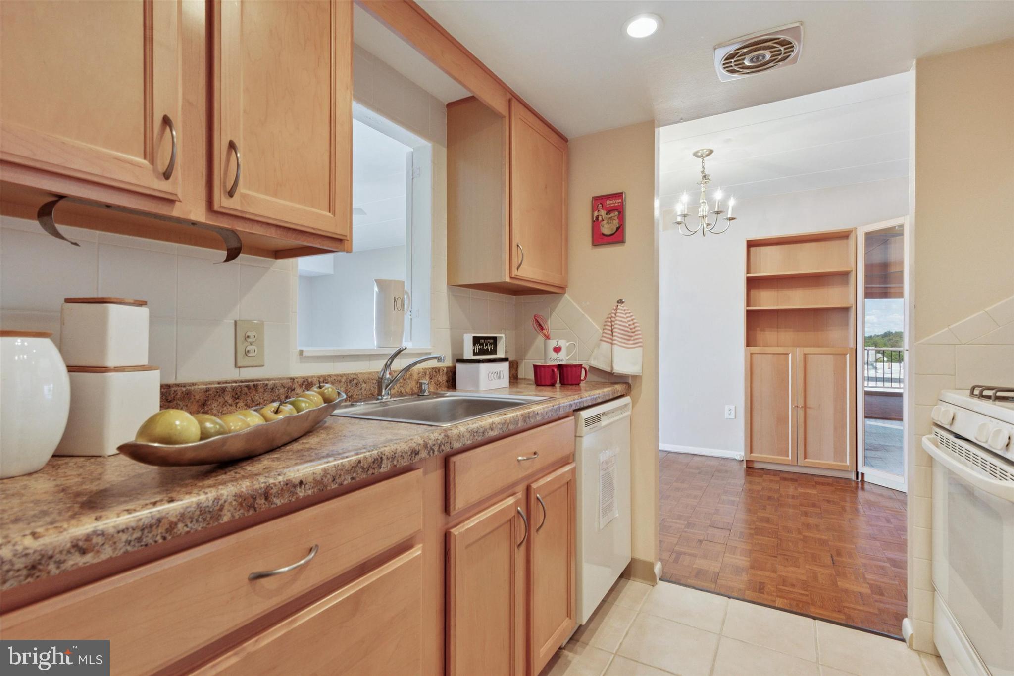 100 WEST AVENUE 604-W