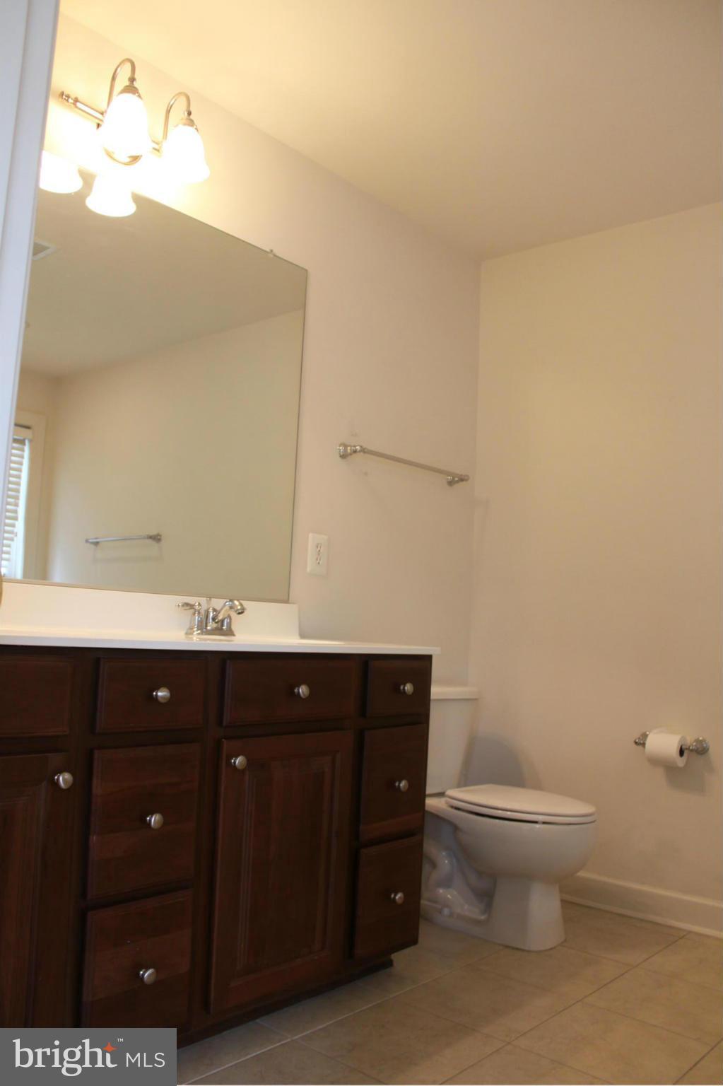 RESERVE AT TYSONS CORNER - Residential Lease