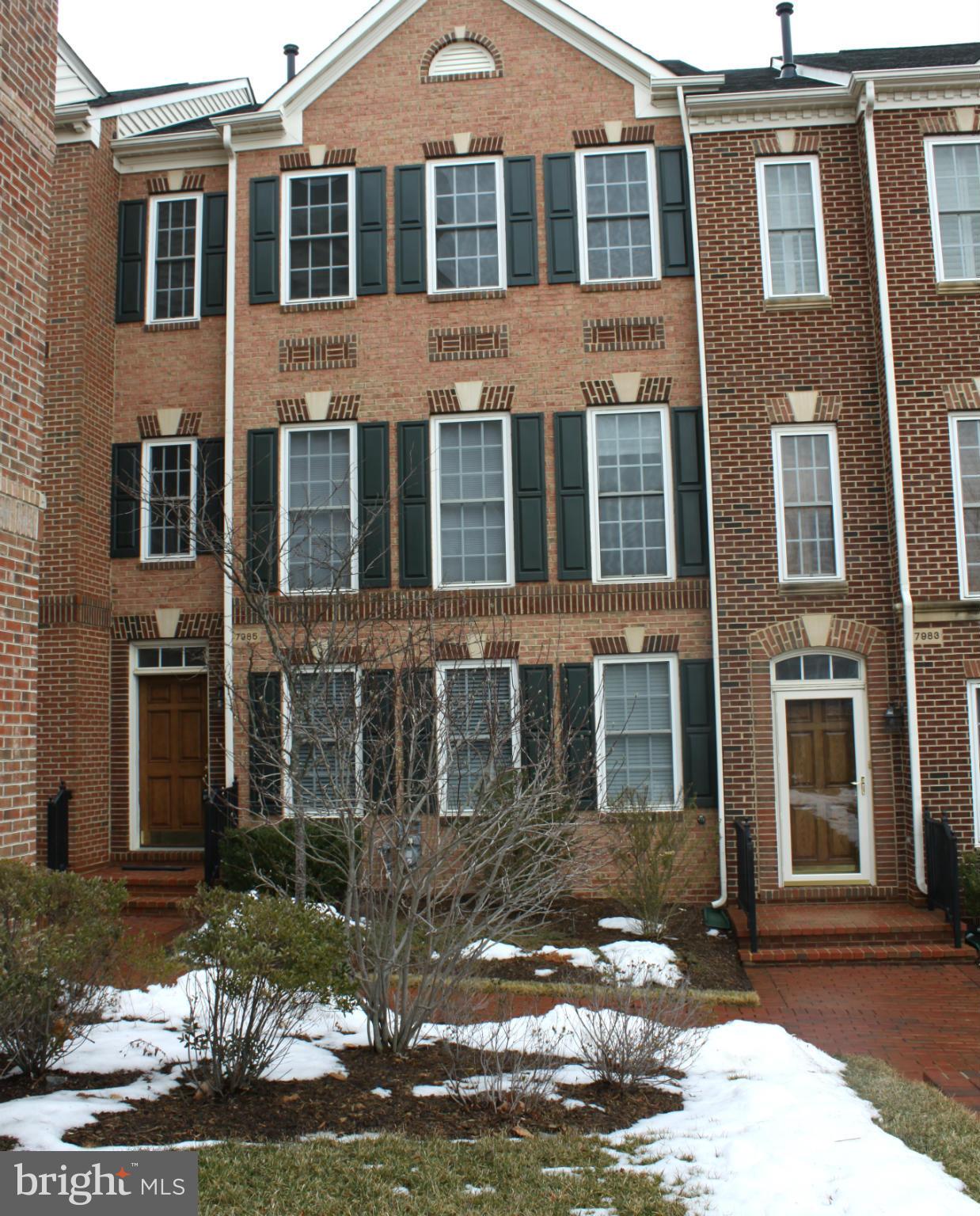 RESERVE AT TYSONS CORNER - Residential Lease