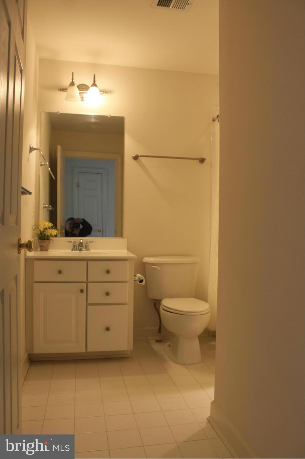 RESERVE AT TYSONS CORNER - Residential Lease