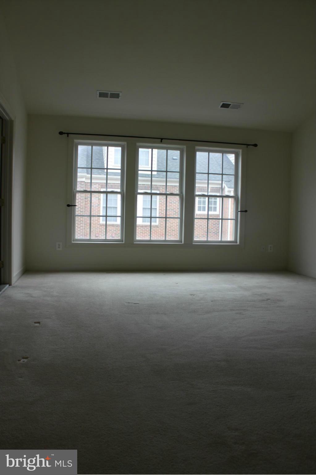 RESERVE AT TYSONS CORNER - Residential Lease