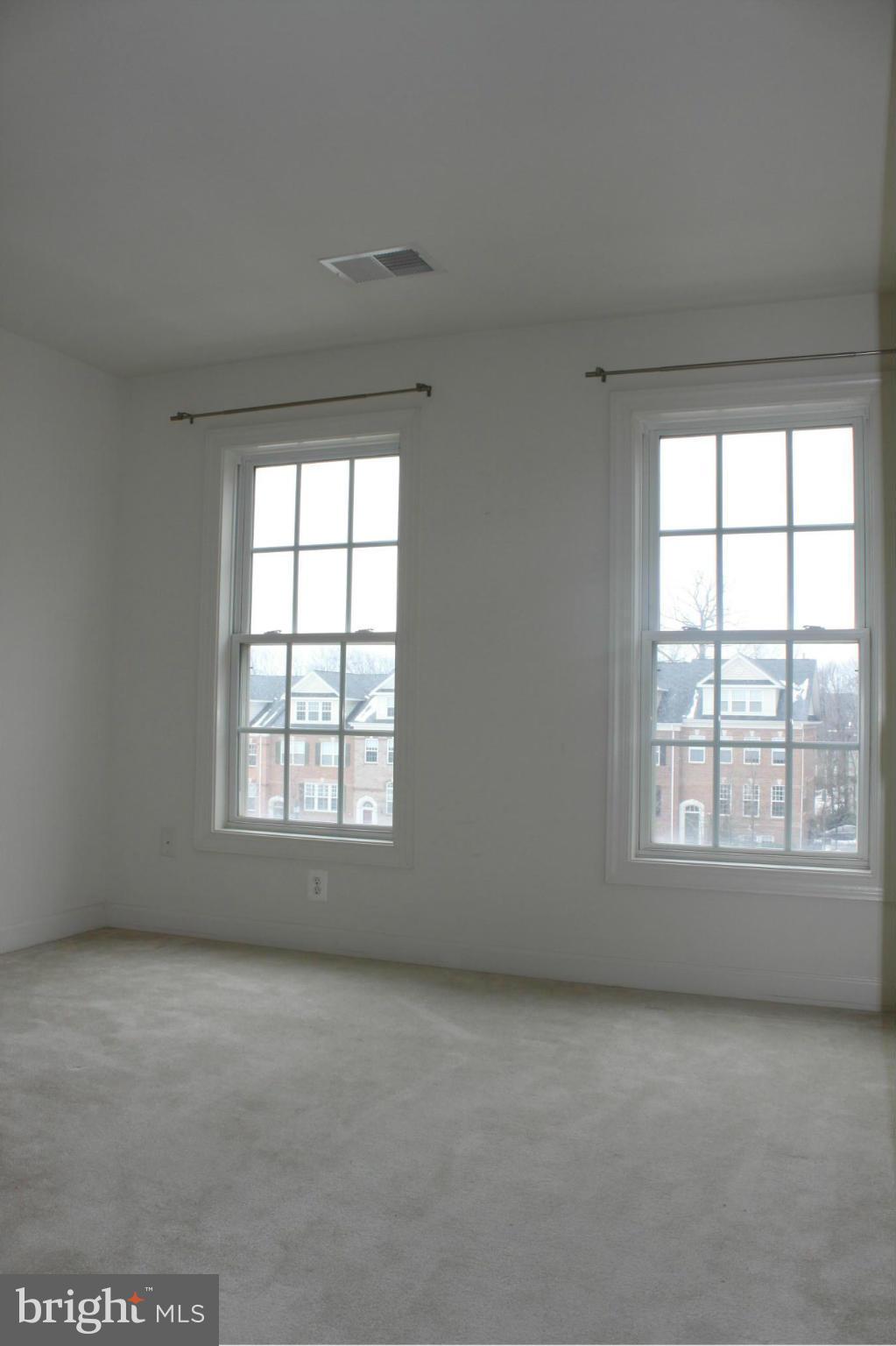 RESERVE AT TYSONS CORNER - Residential Lease