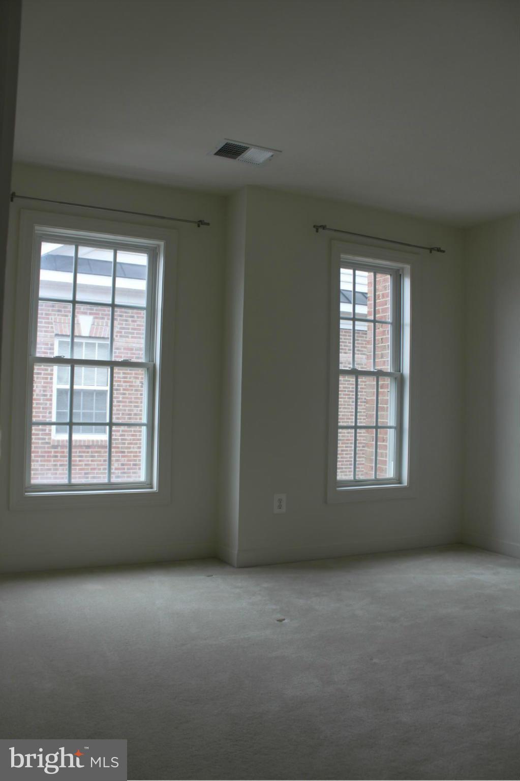 RESERVE AT TYSONS CORNER - Residential Lease