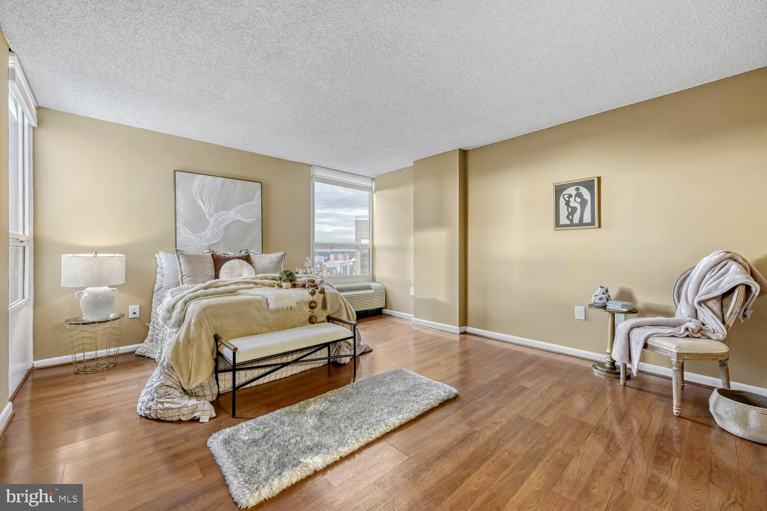 RIDGELY TOWSON CENTER - Residential