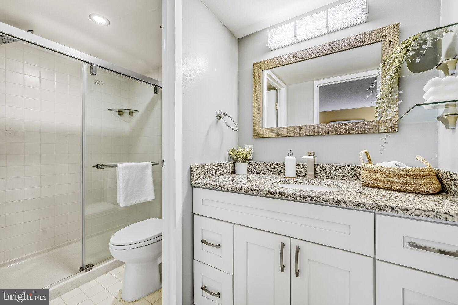 RIDGELY TOWSON CENTER - Residential