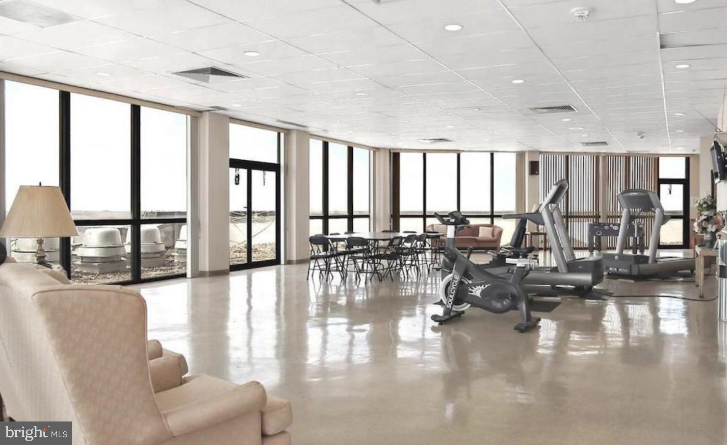 RIDGELY TOWSON CENTER - Residential