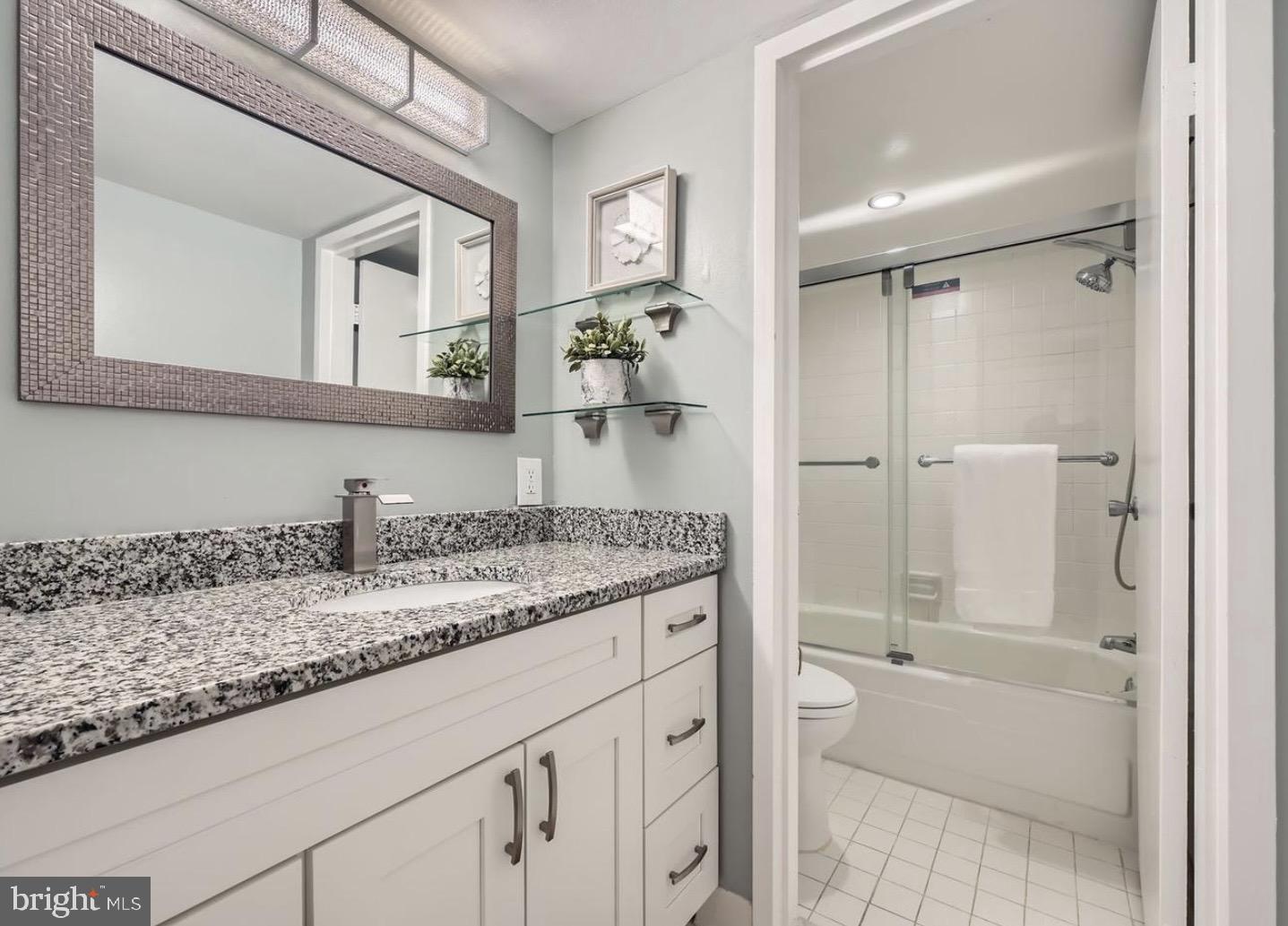 RIDGELY TOWSON CENTER - Residential