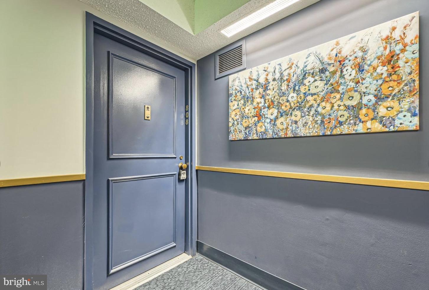 RIDGELY TOWSON CENTER - Residential