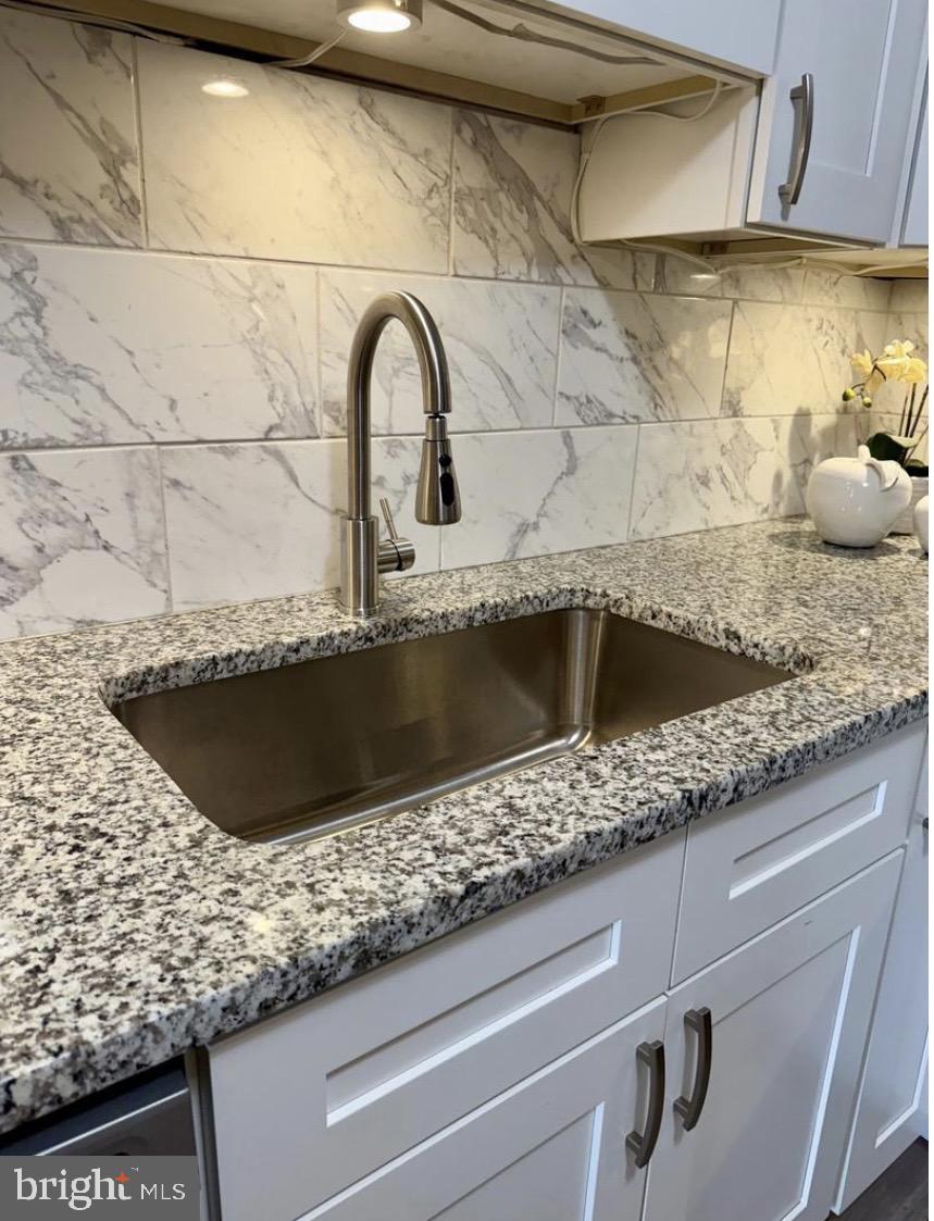 RIDGELY TOWSON CENTER - Residential