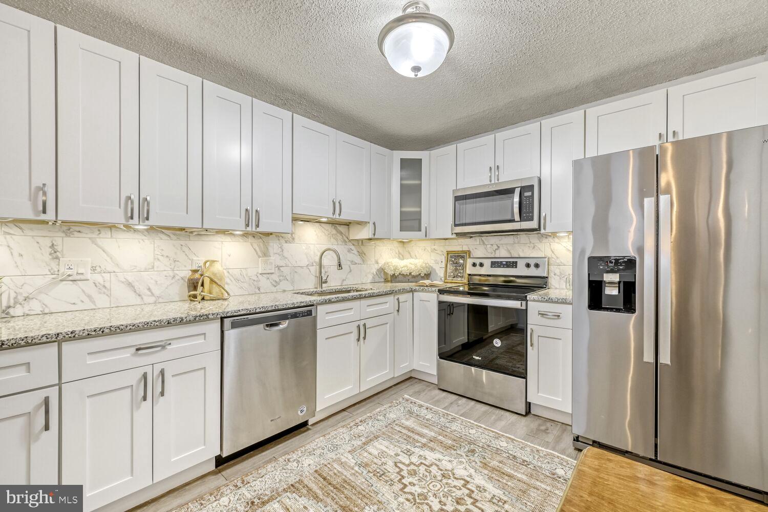 RIDGELY TOWSON CENTER - Residential