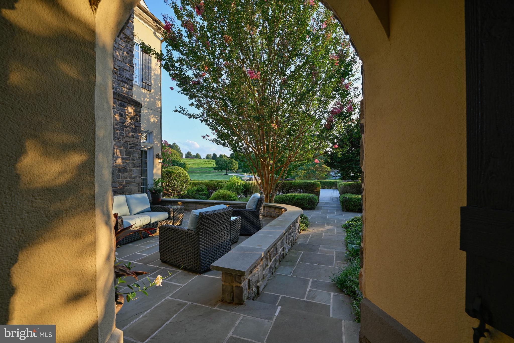 NICHOLSONS MANOR - Residential