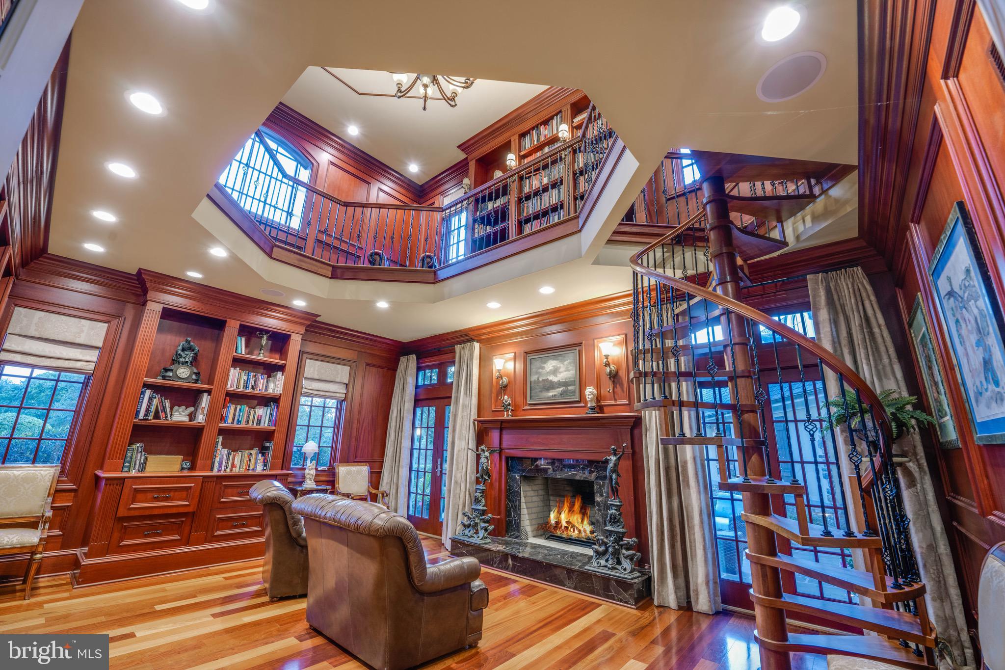 NICHOLSONS MANOR - Residential