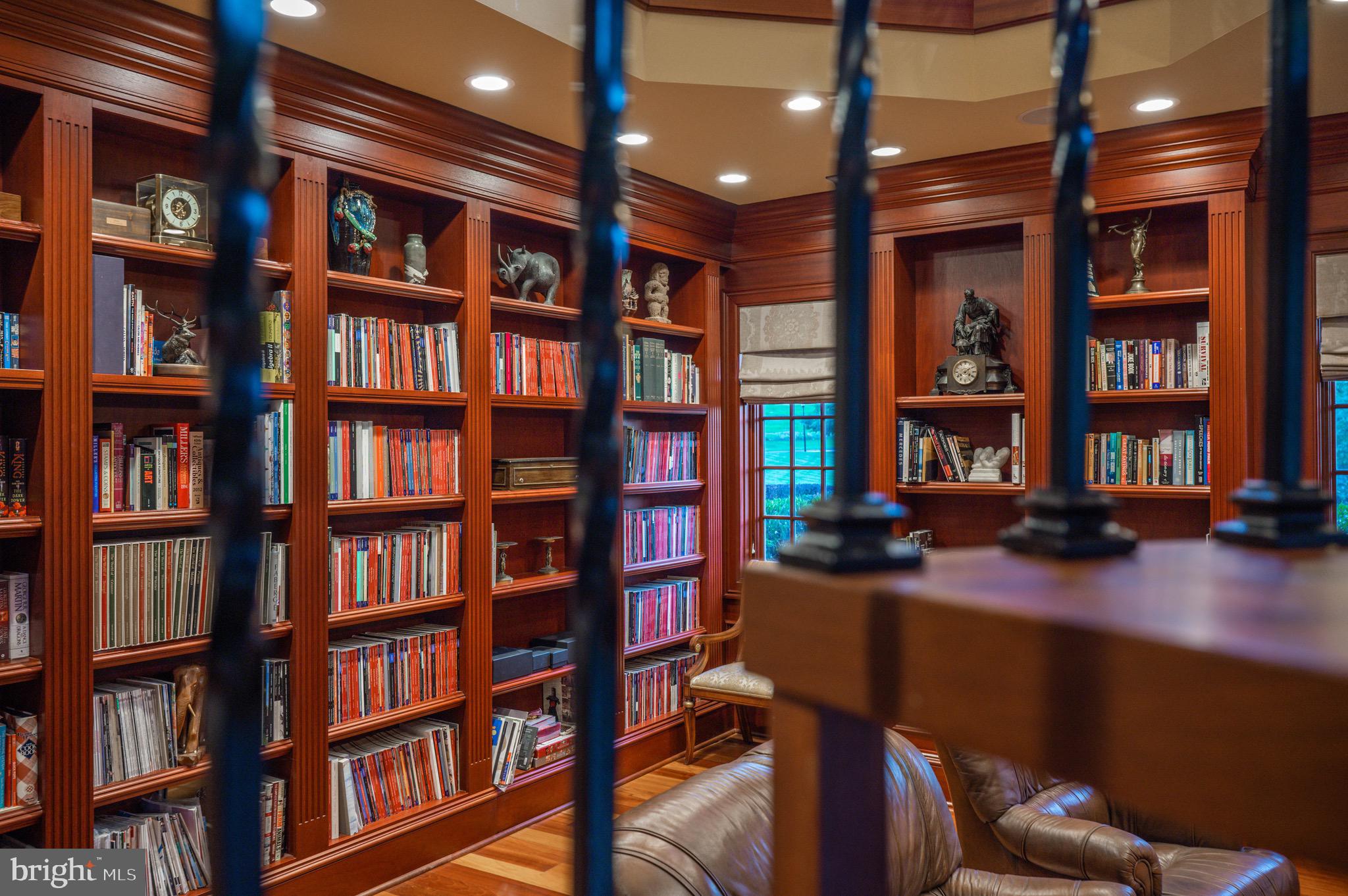 NICHOLSONS MANOR - Residential