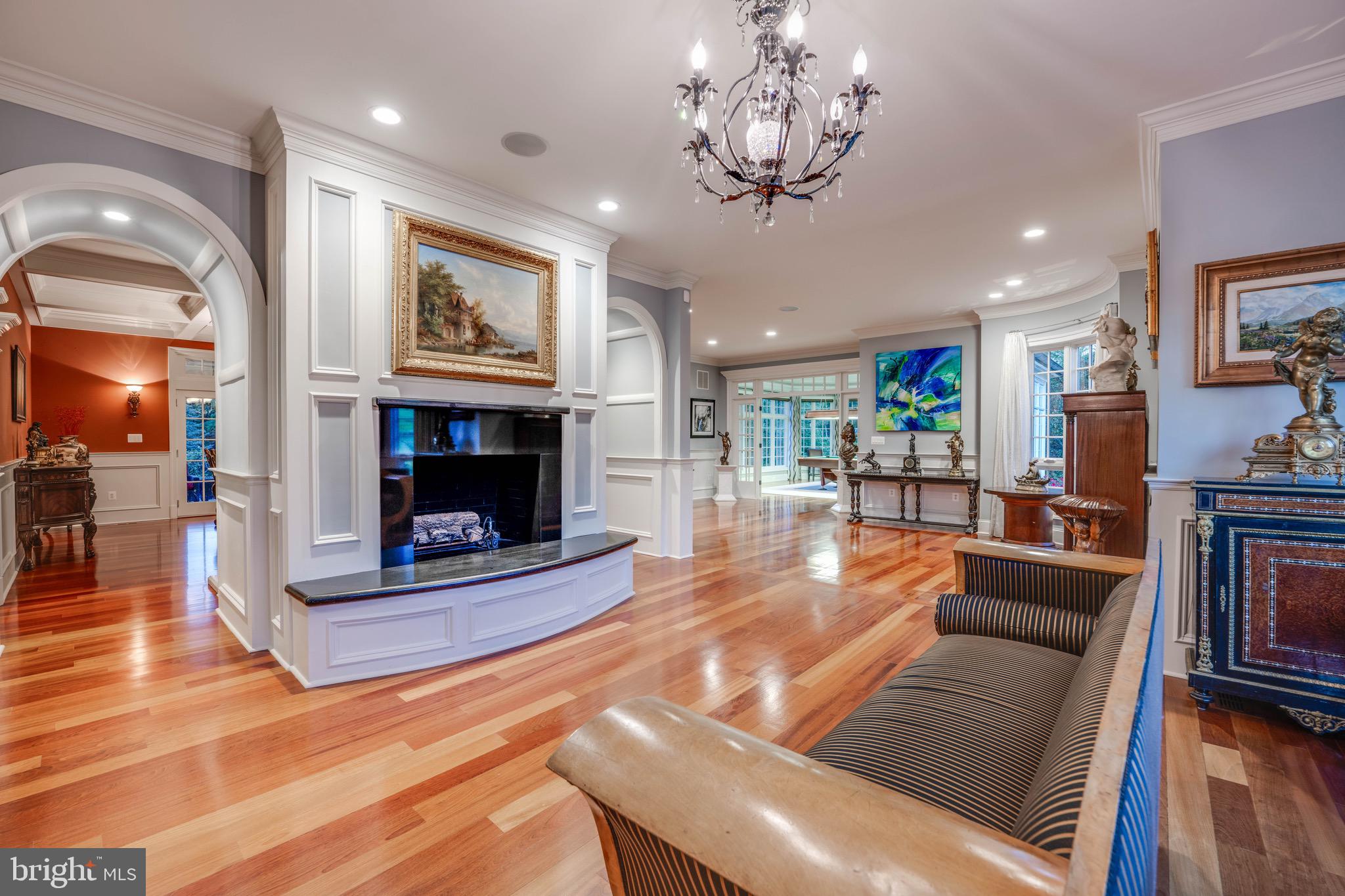 NICHOLSONS MANOR - Residential