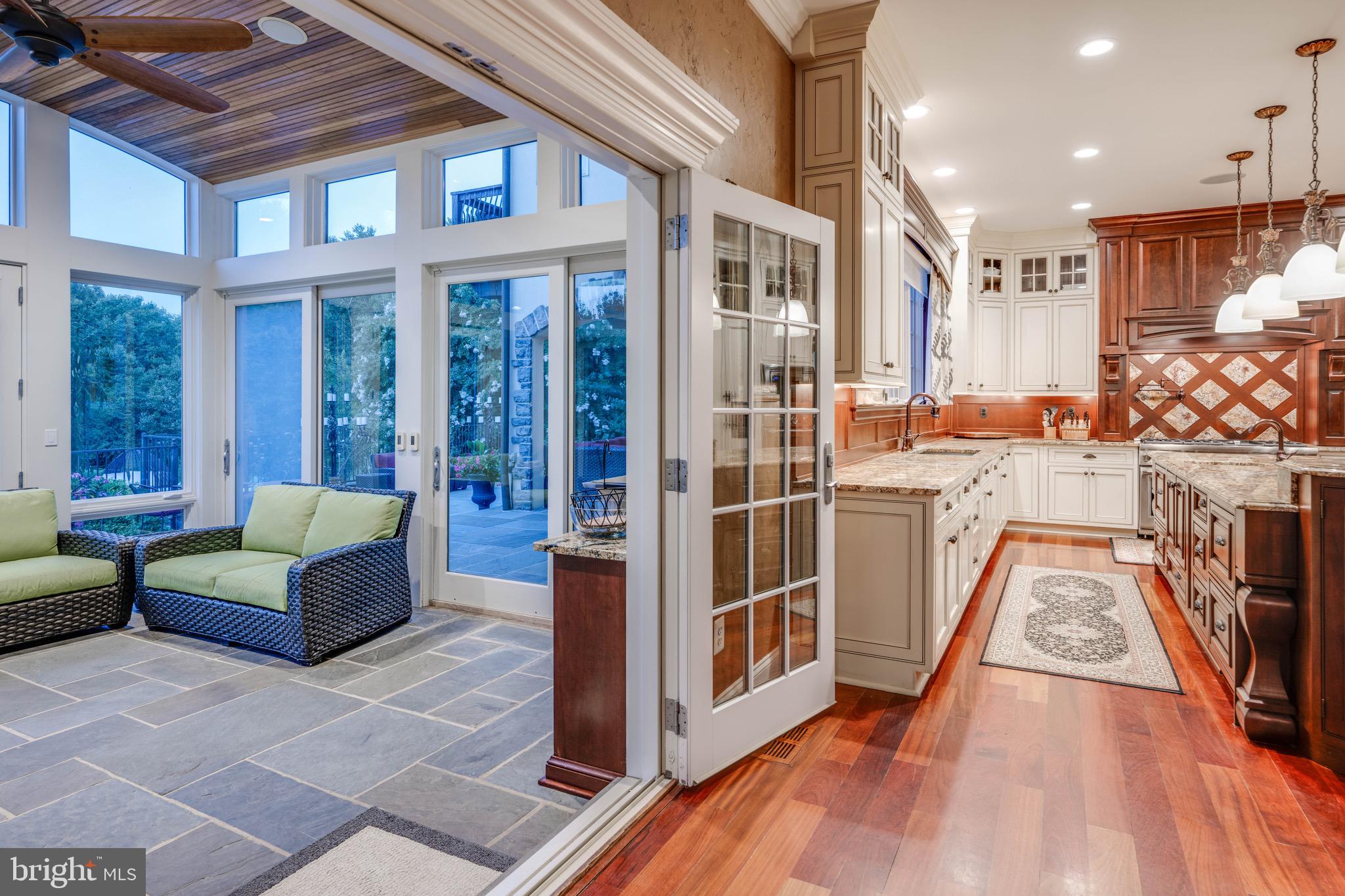 NICHOLSONS MANOR - Residential