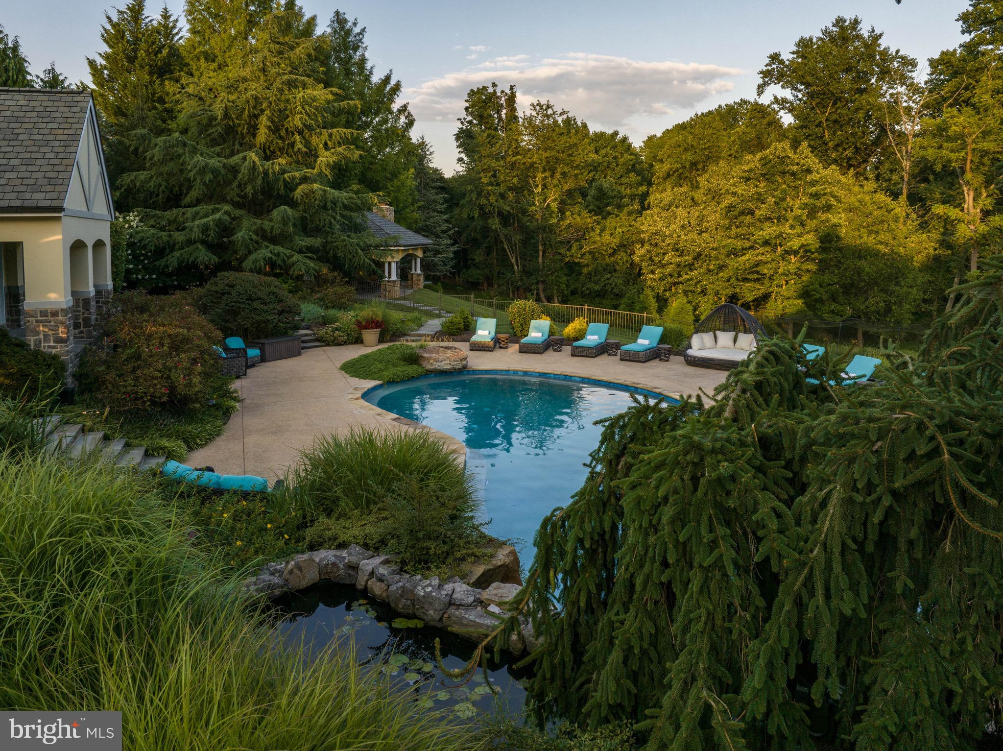 NICHOLSONS MANOR - Residential