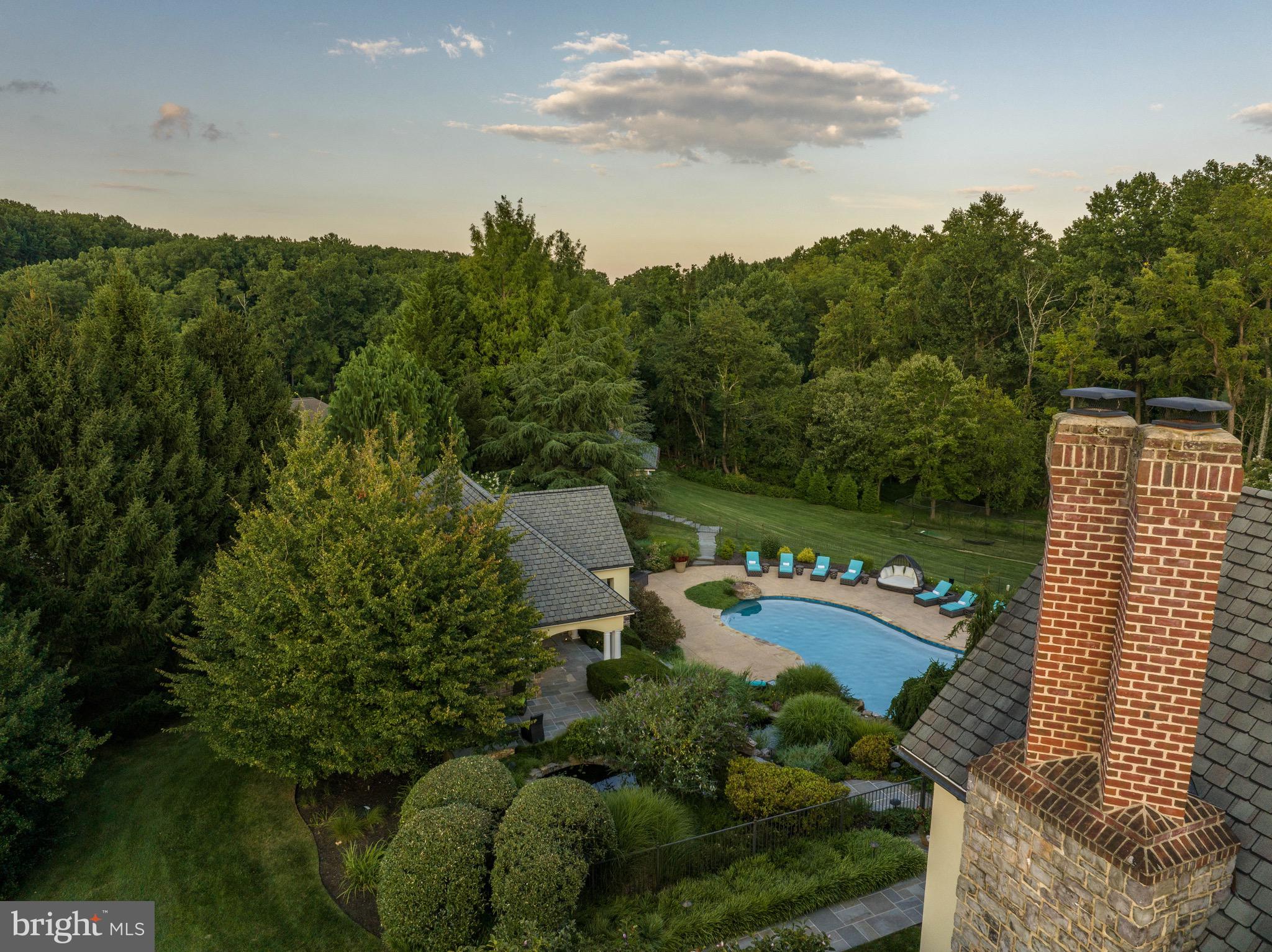 NICHOLSONS MANOR - Residential