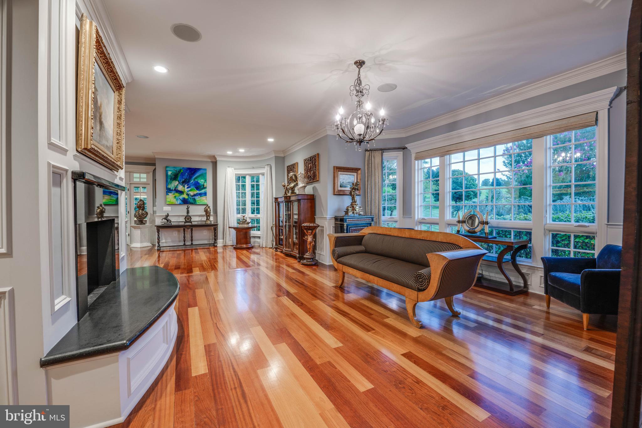 NICHOLSONS MANOR - Residential