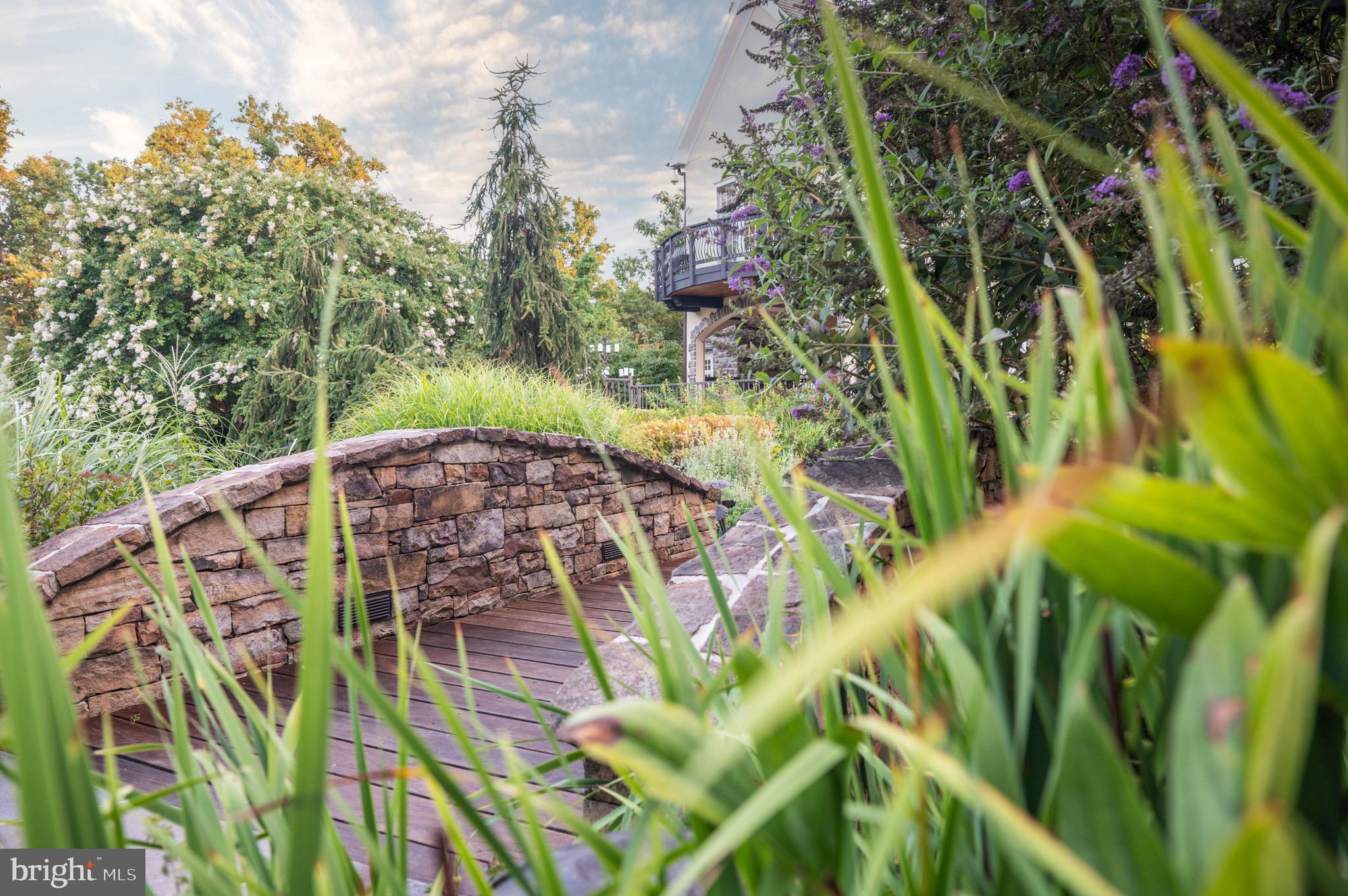 NICHOLSONS MANOR - Residential