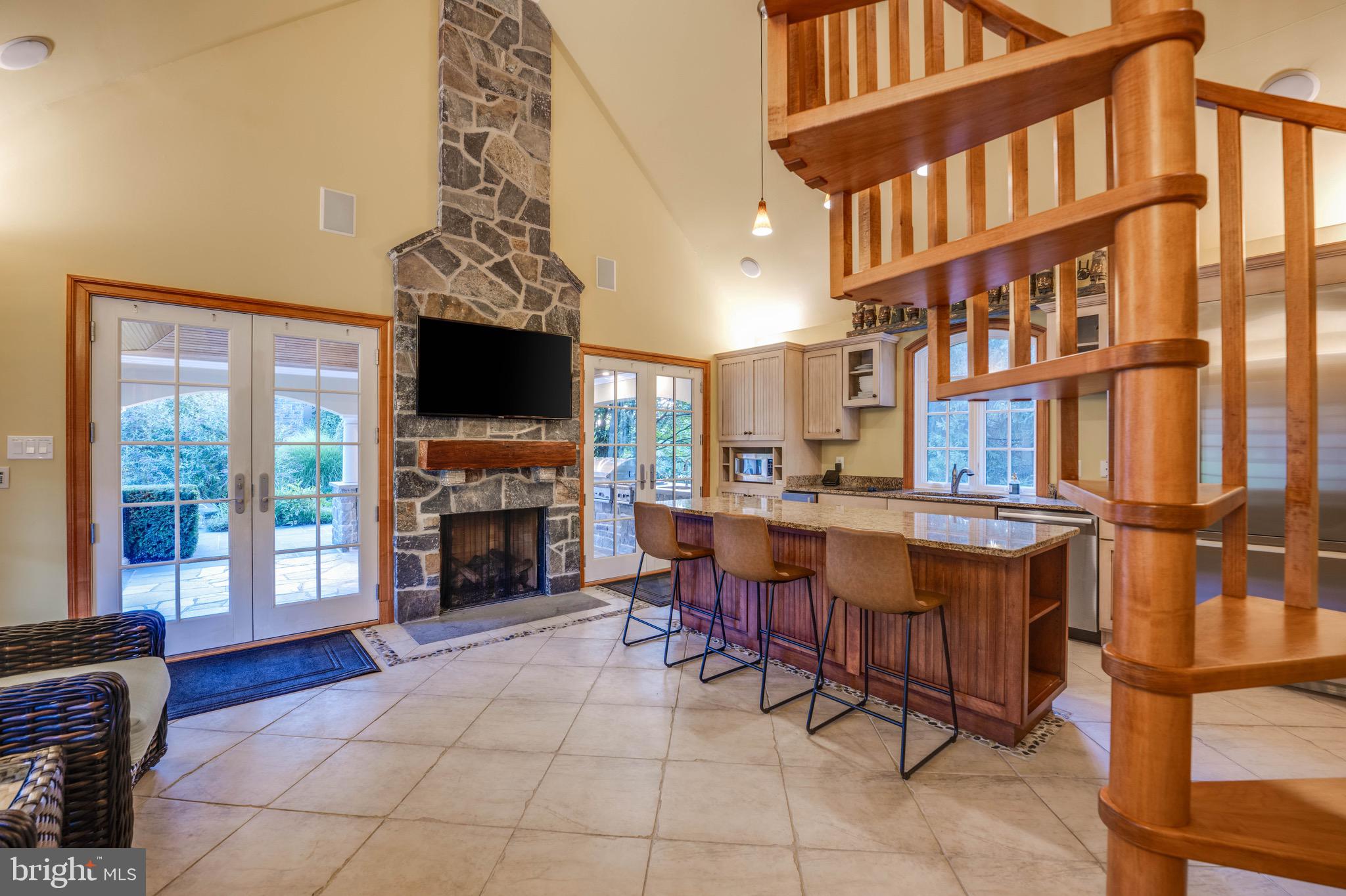 NICHOLSONS MANOR - Residential