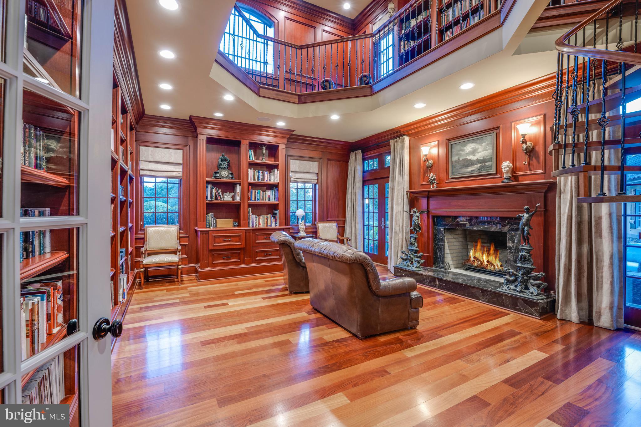 NICHOLSONS MANOR - Residential